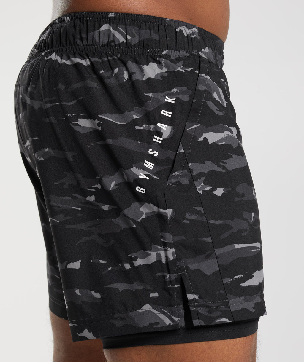 gymshark-sport-5-2-in-1-shorts-onyx-grey-black-print-ss23
