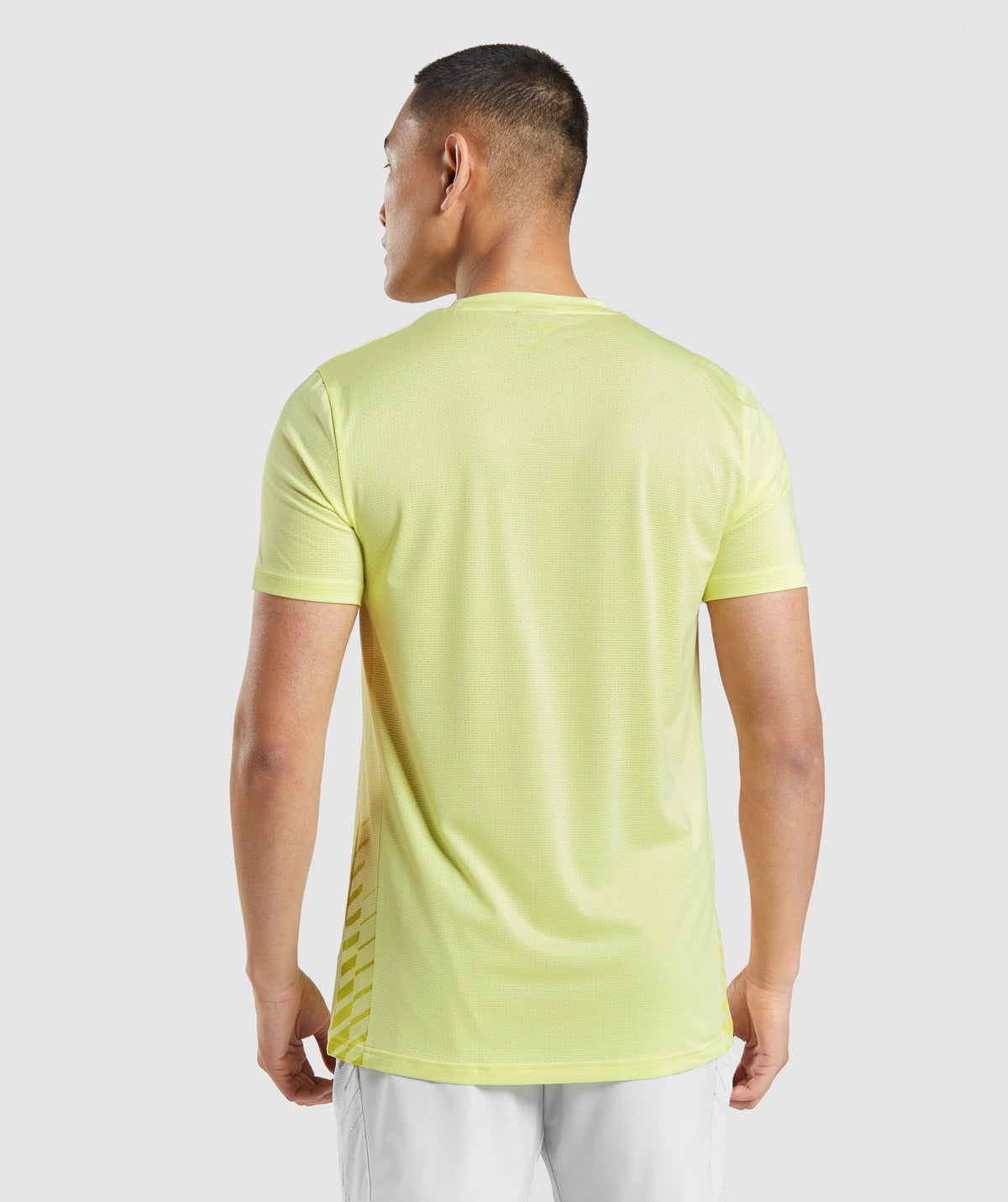 gymshark-sport-graphic-t-shirt-firefly-green-ss22
