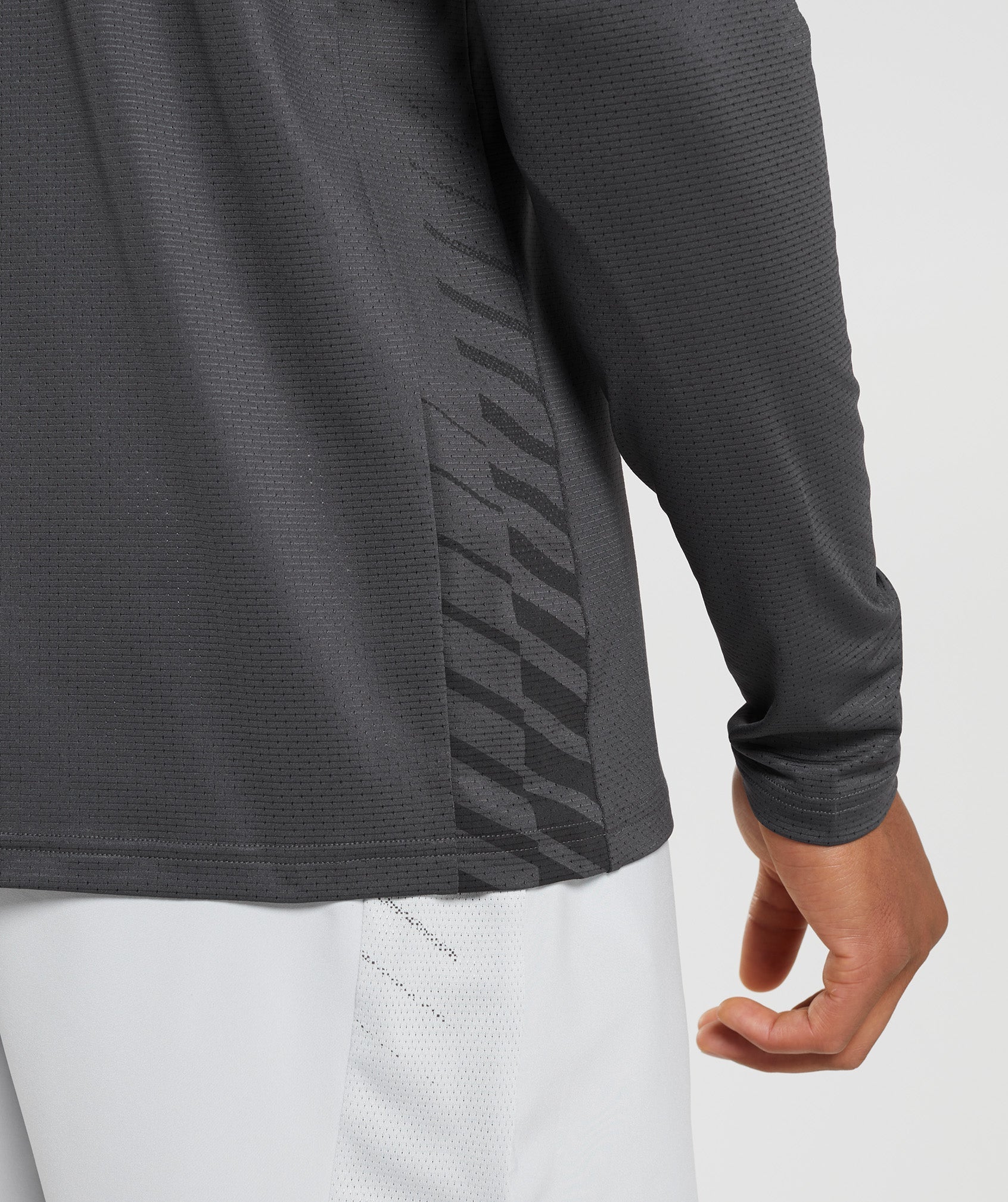 gymshark-sport-long-sleeve-t-shirt-onyx-grey-ss22