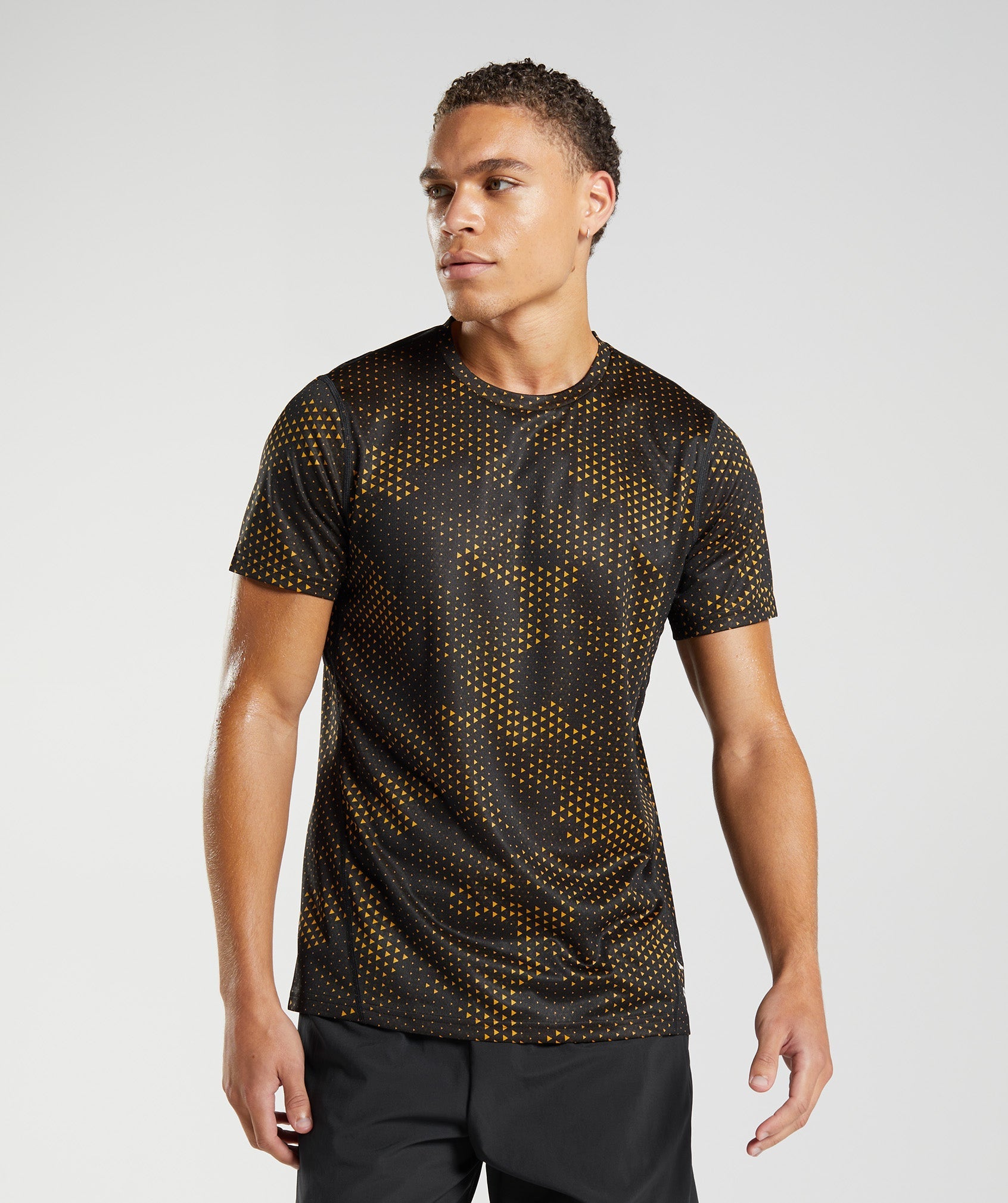 gymshark-sport-t-shirt-turmeric-yellow-print-aw22