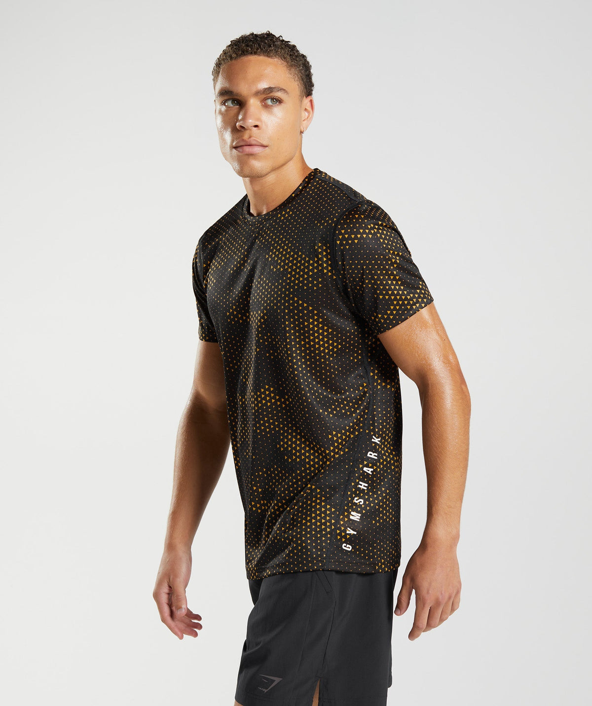 gymshark-sport-t-shirt-turmeric-yellow-print-aw22