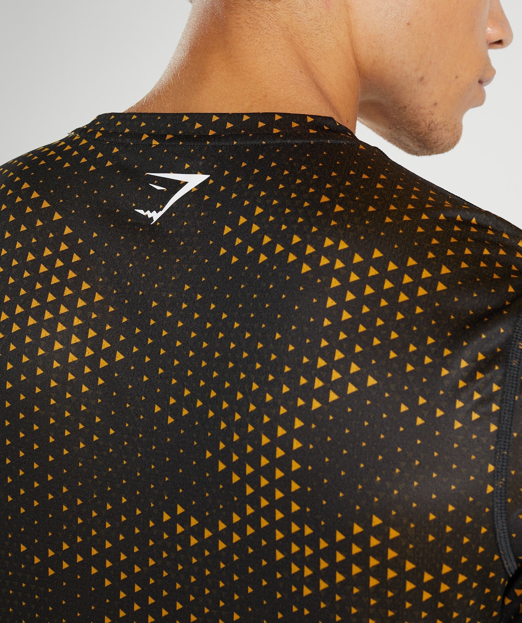 gymshark-sport-t-shirt-turmeric-yellow-print-aw22