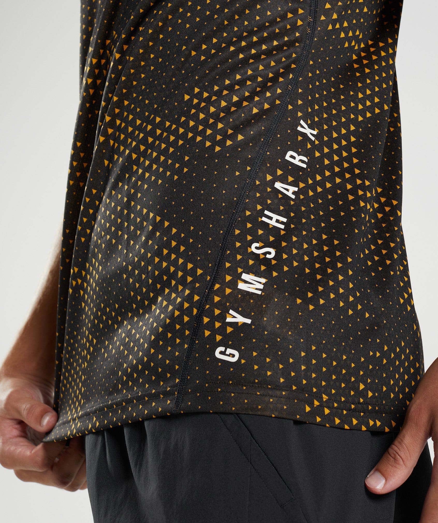 gymshark-sport-t-shirt-turmeric-yellow-print-aw22