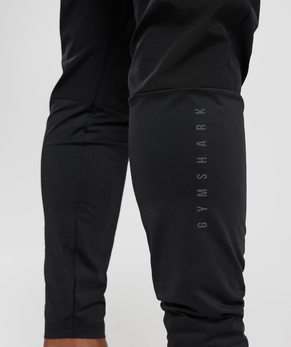 gymshark-sport-run-pants-black-aw23