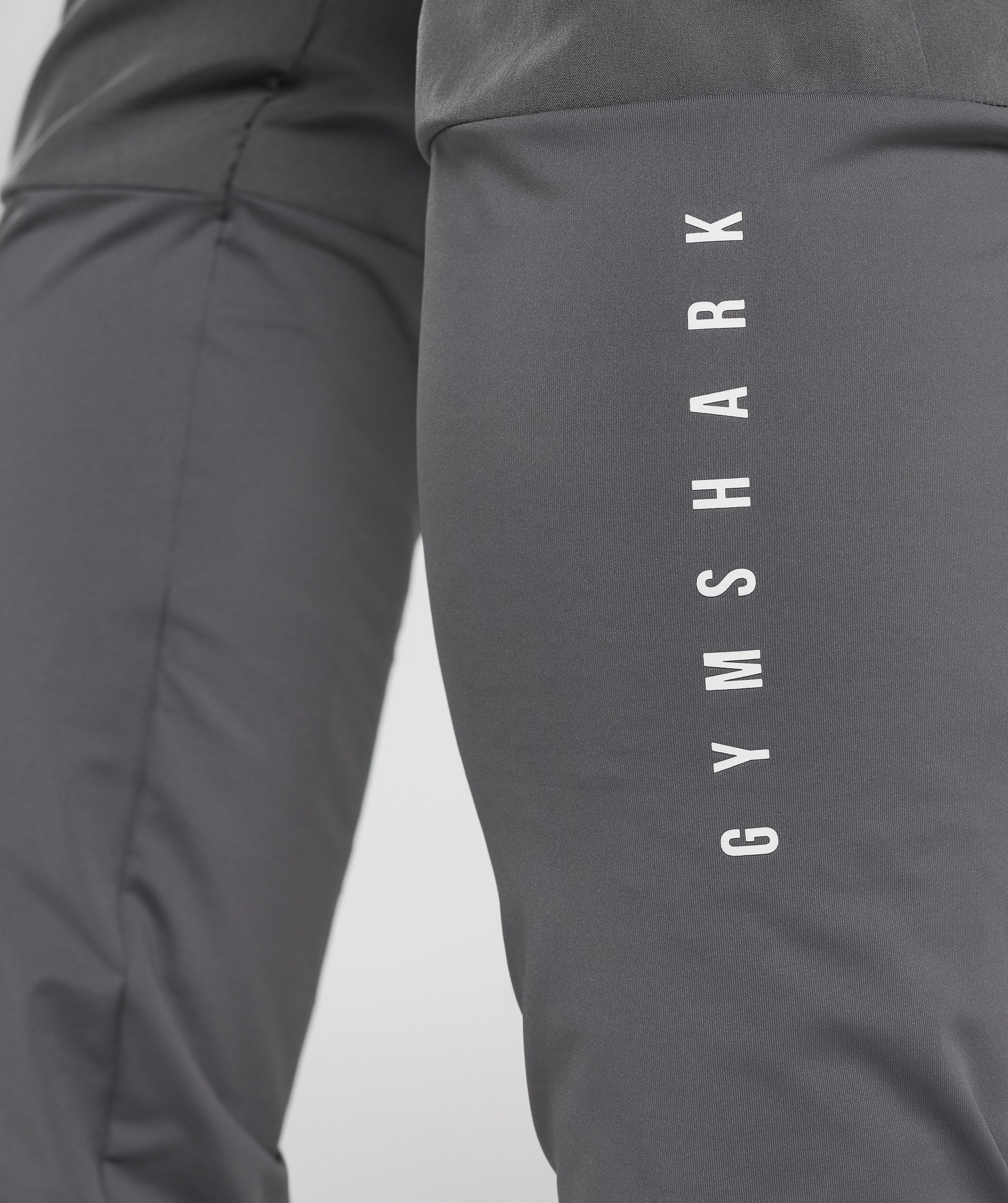 gymshark-sport-run-pant-pants-grey-aw23
