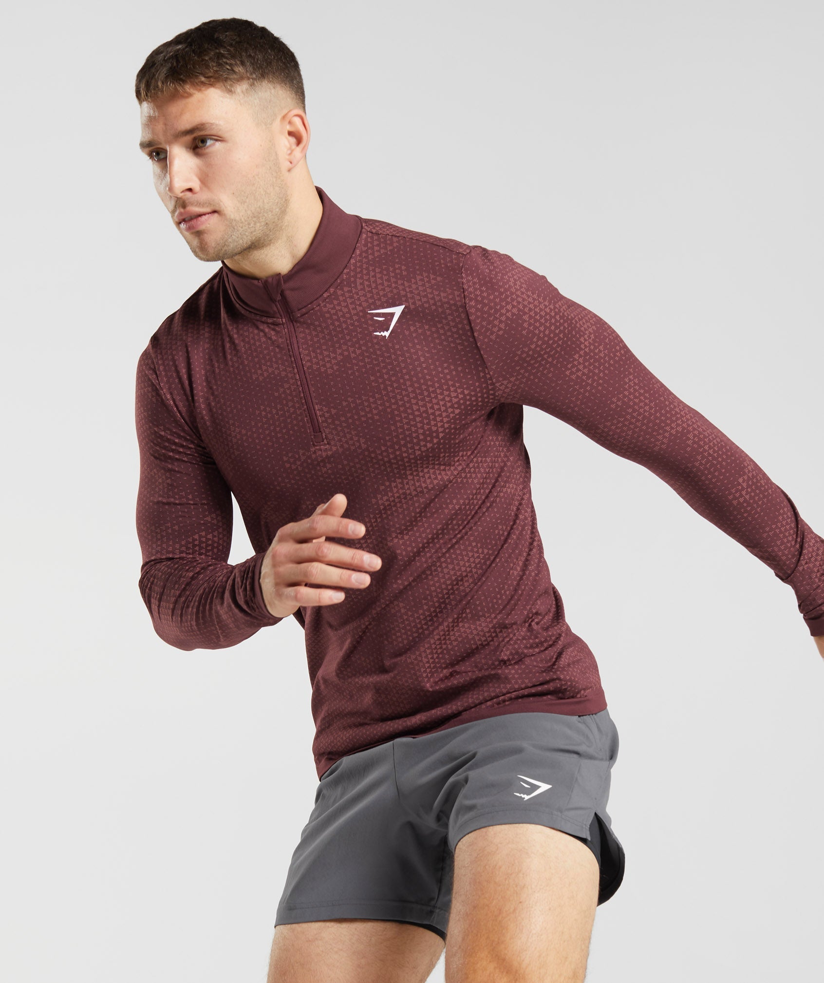gymshark-sport-seamless-1-4-zip-baked-maroon-rosewood-red-aw22