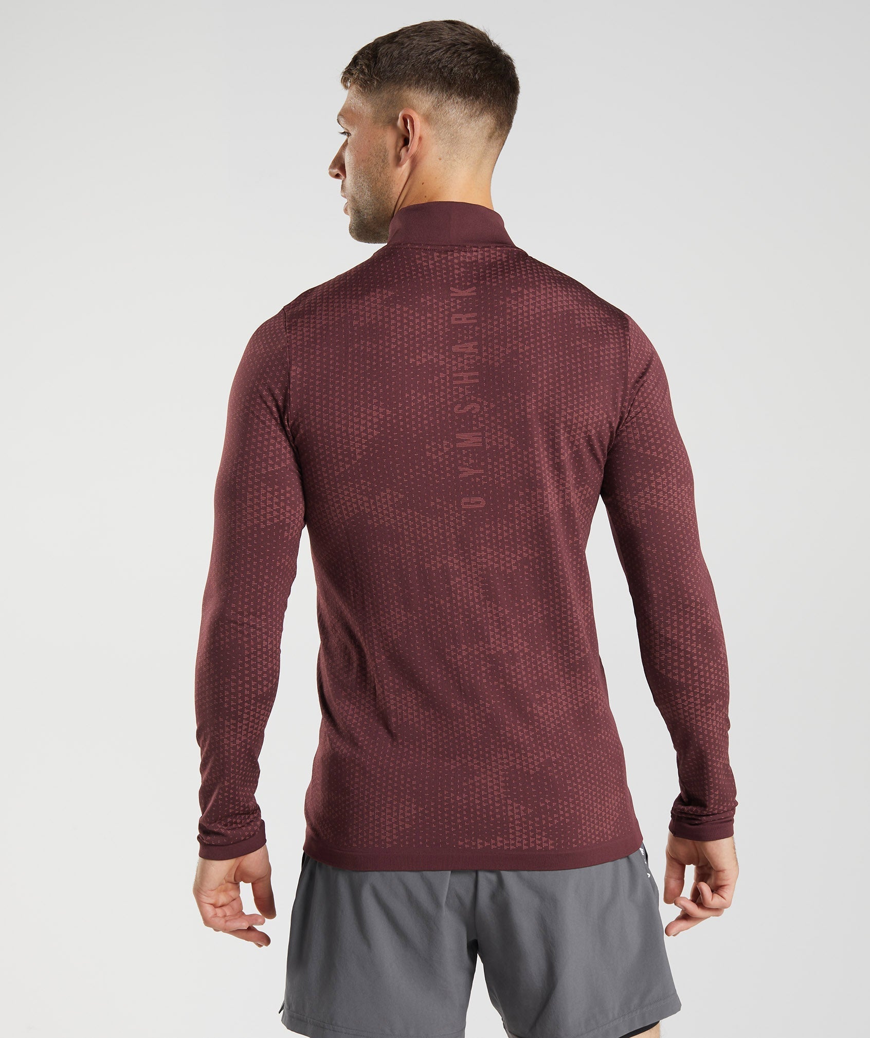 gymshark-sport-seamless-1-4-zip-baked-maroon-rosewood-red-aw22