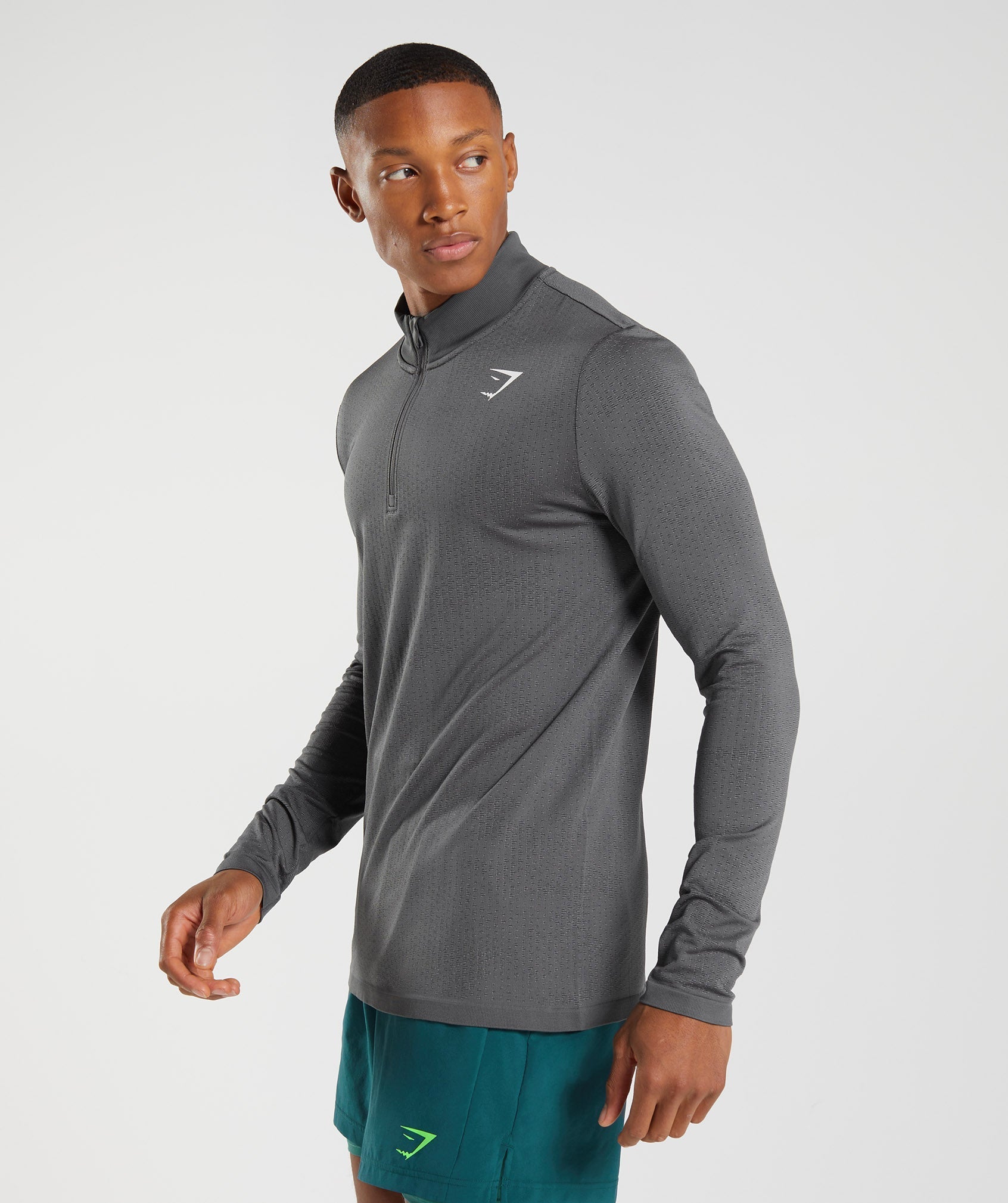 gymshark-sport-seamless-1-4-zip-silhouette-grey-black-aw22