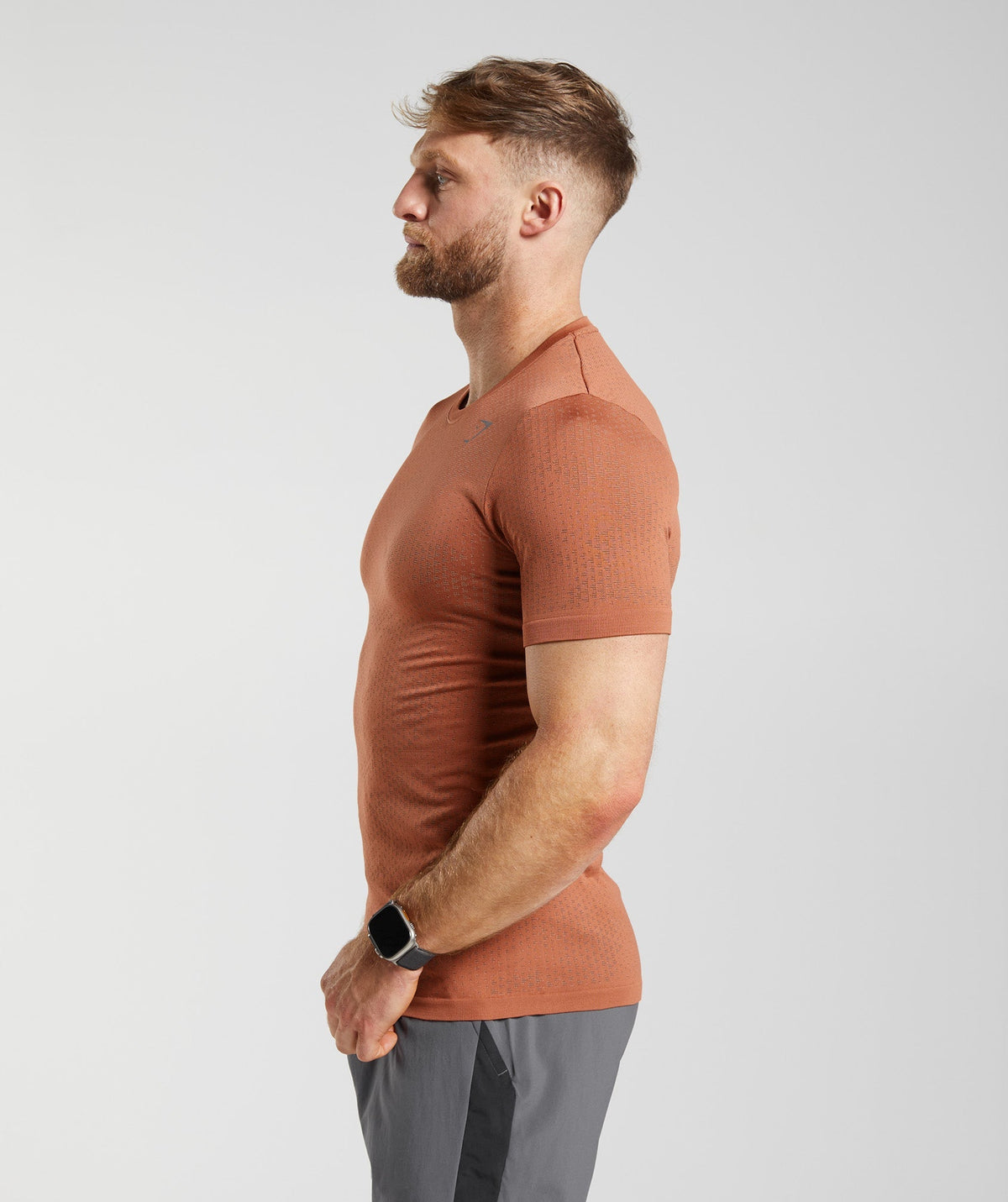 gymshark-sport-seamless-t-shirt-persimmon-red-warm-brown-ss23