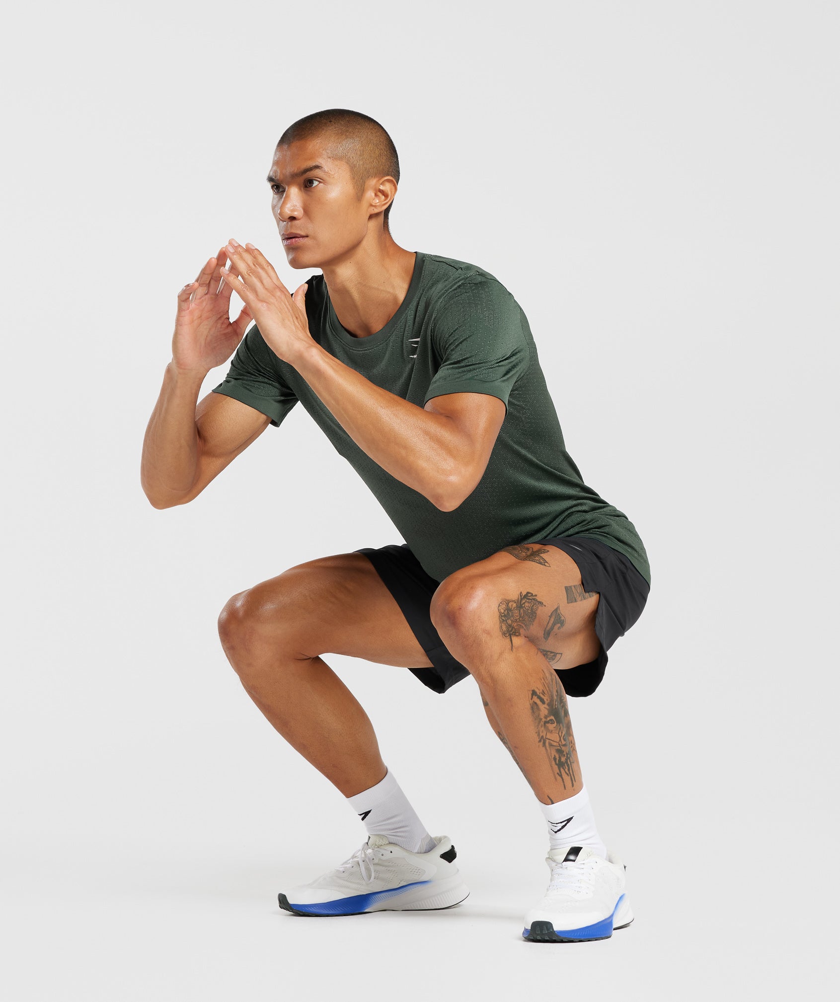 gymshark-sport-seamless-t-shirt-fog-green-black-aw23