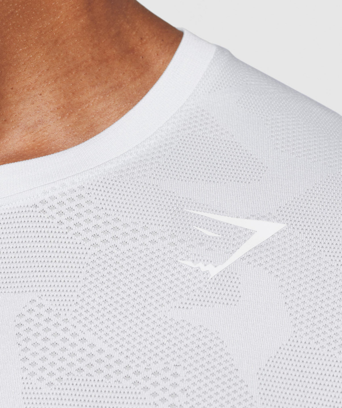 gymshark-sport-seamless-t-shirt-white-smokey-grey-ss24