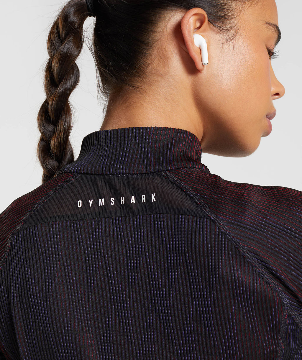gymshark-sport-1-4-zip-black-neptune-purple-currant-pink-aw22