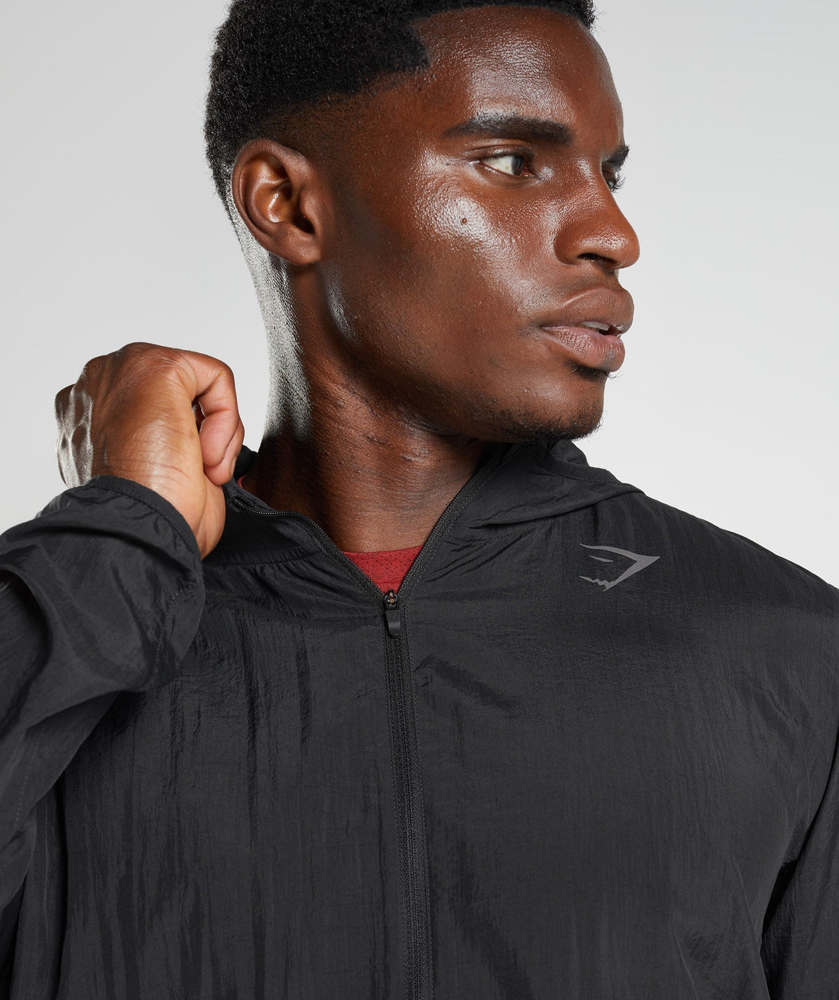 gymshark-sport-windbreaker-black-aw22