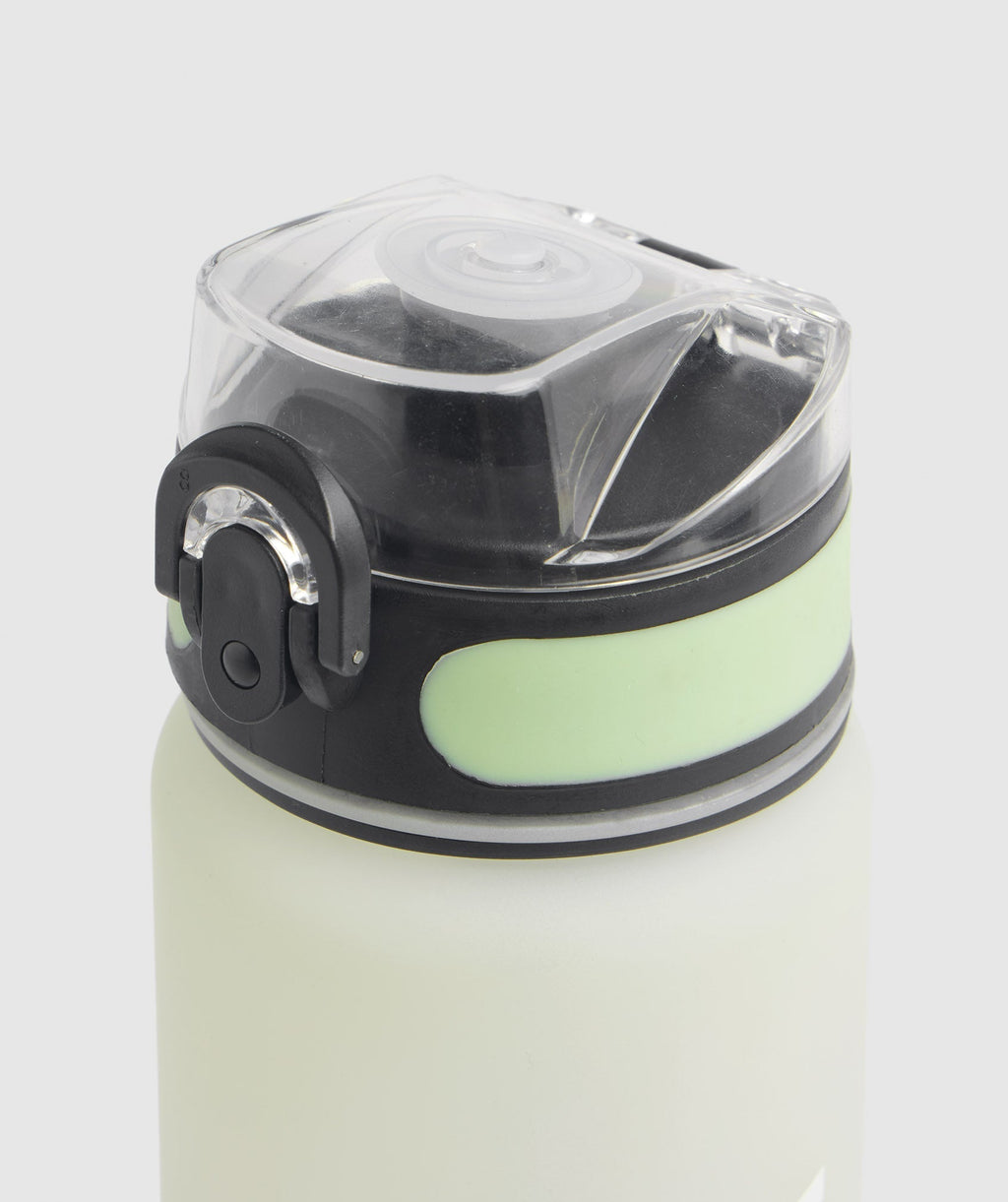 gymshark-sports-bottle-flora-green-desert-sage-green-ss23