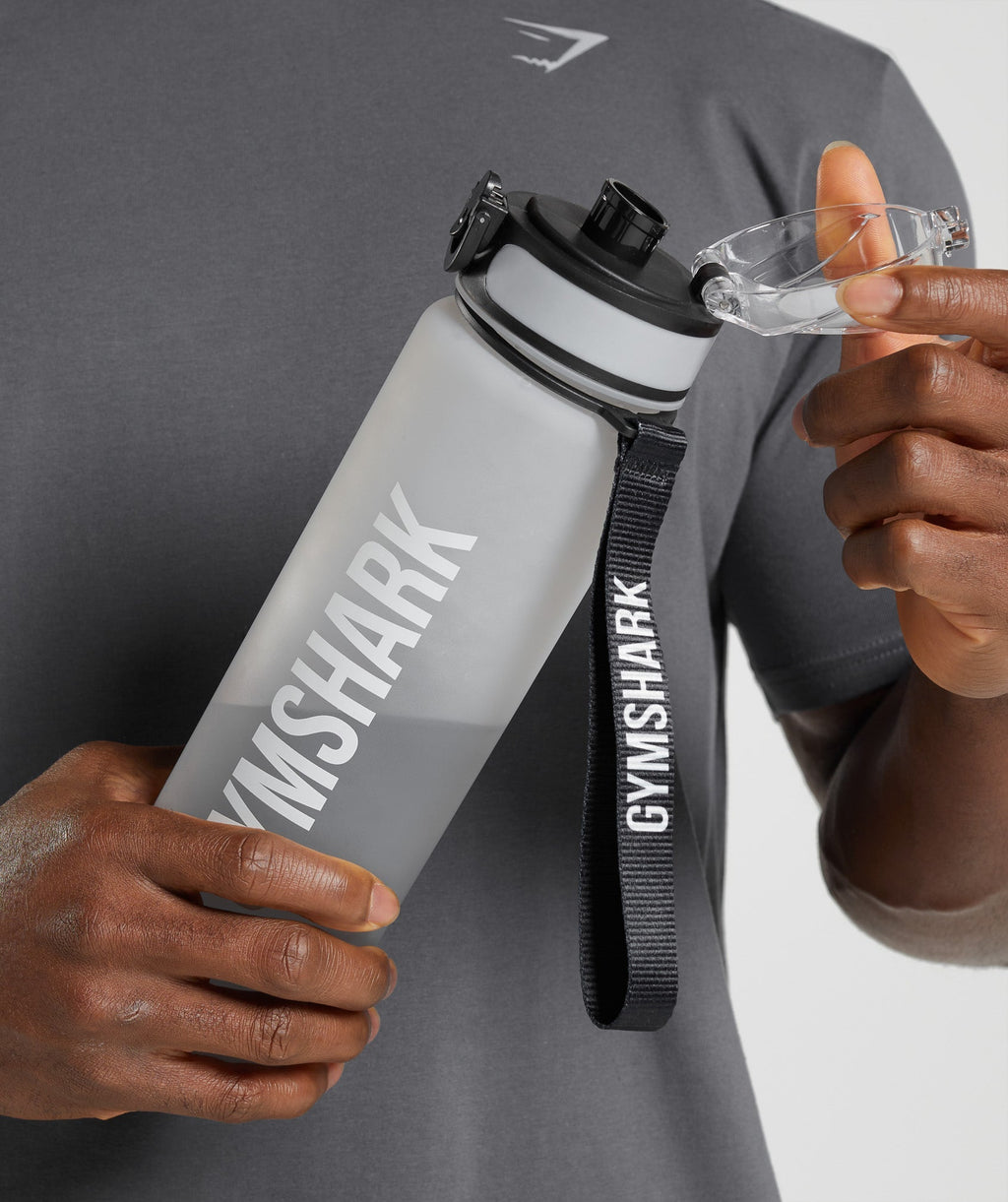 gymshark-sports-bottle-river-stone-grey-drift-grey-ss23