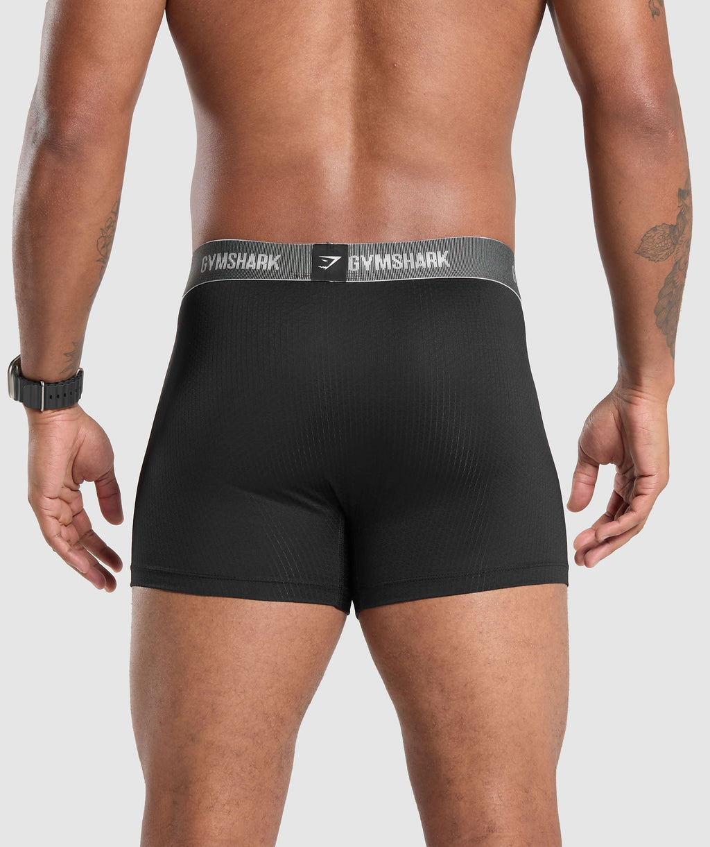 gymshark-sports-tech-boxers-2pk-black-aw22