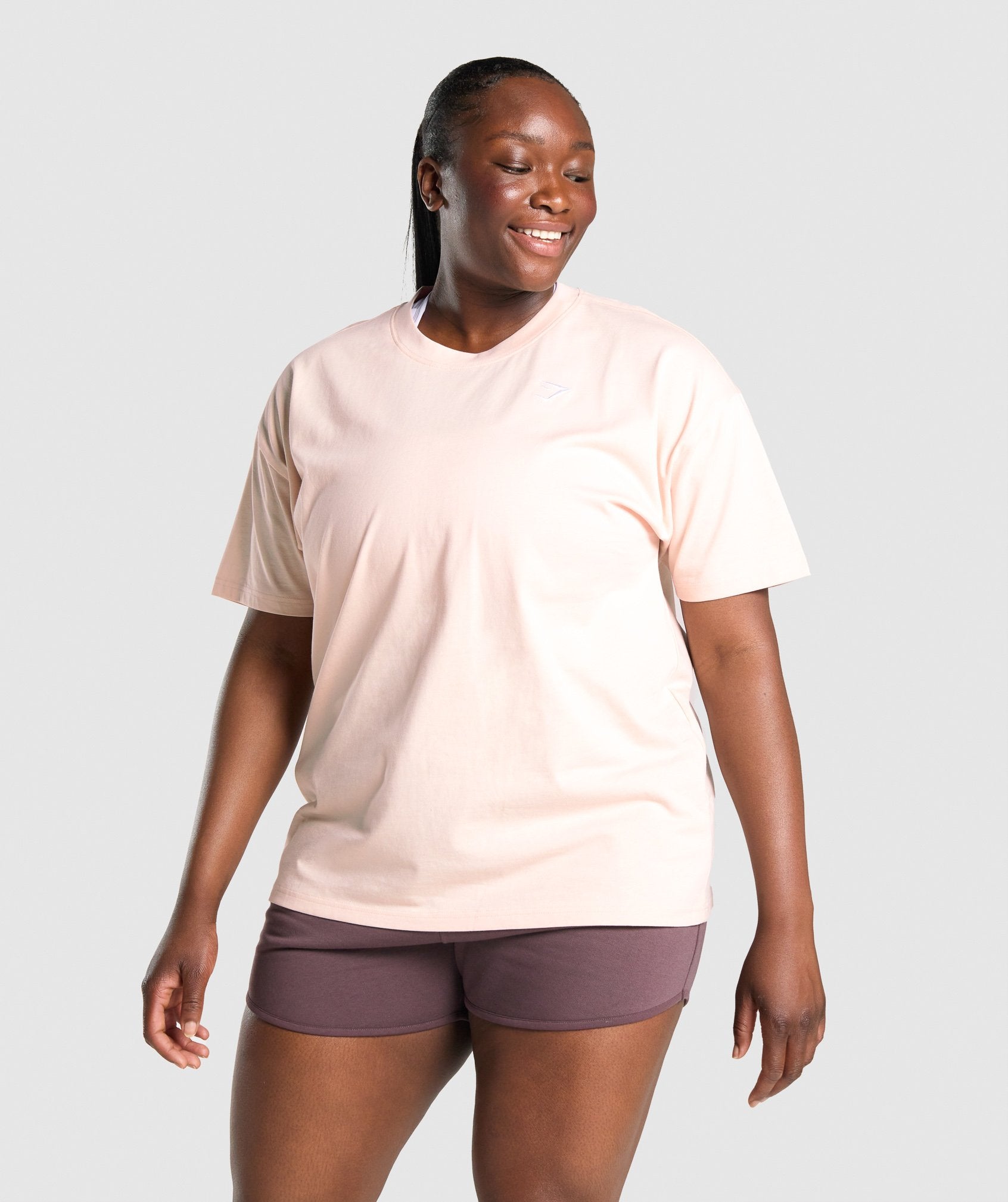 gymshark-training-oversized-t-shirt-light-brown