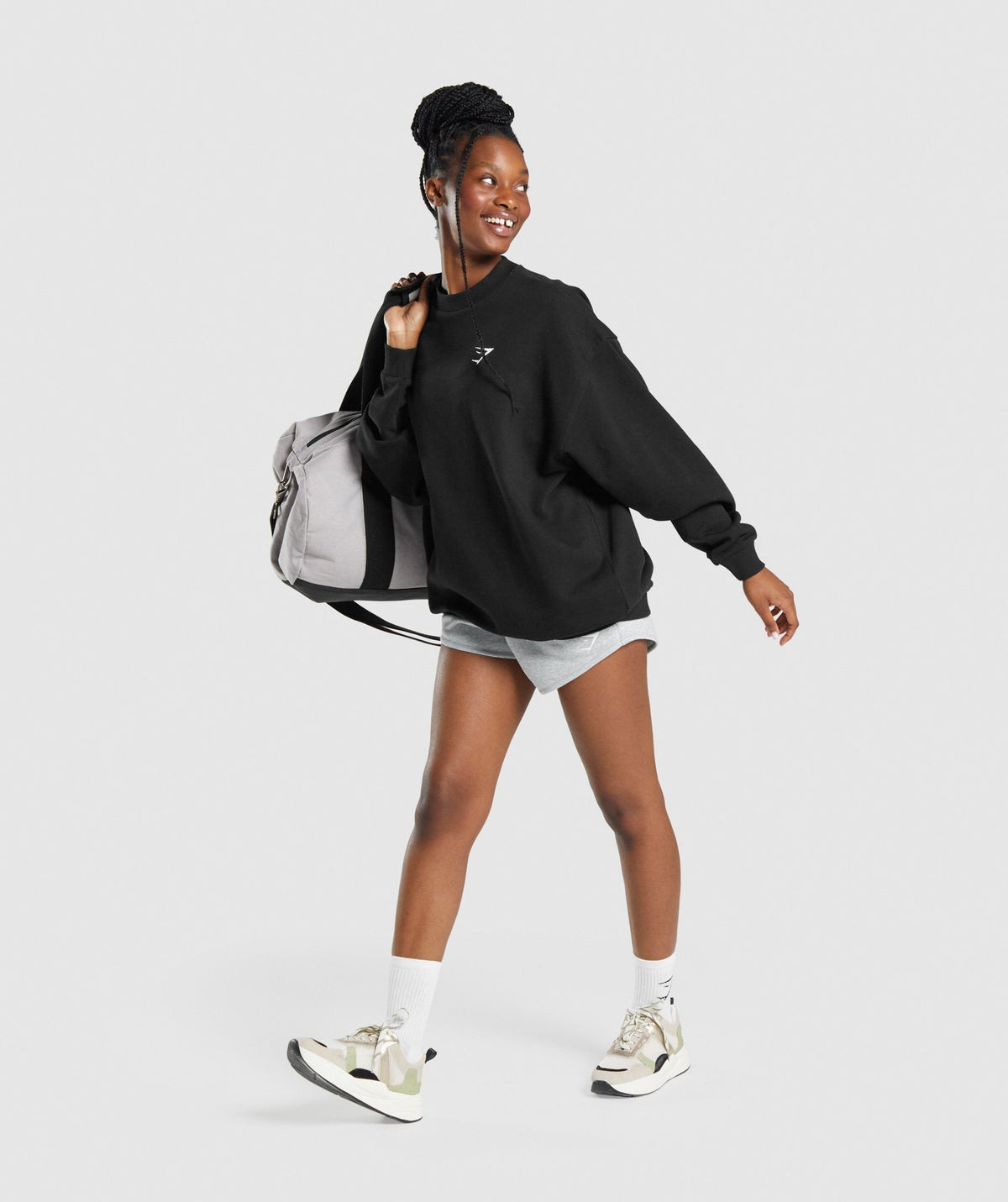 gymshark-training-oversized-sweatshirt-black-ss22