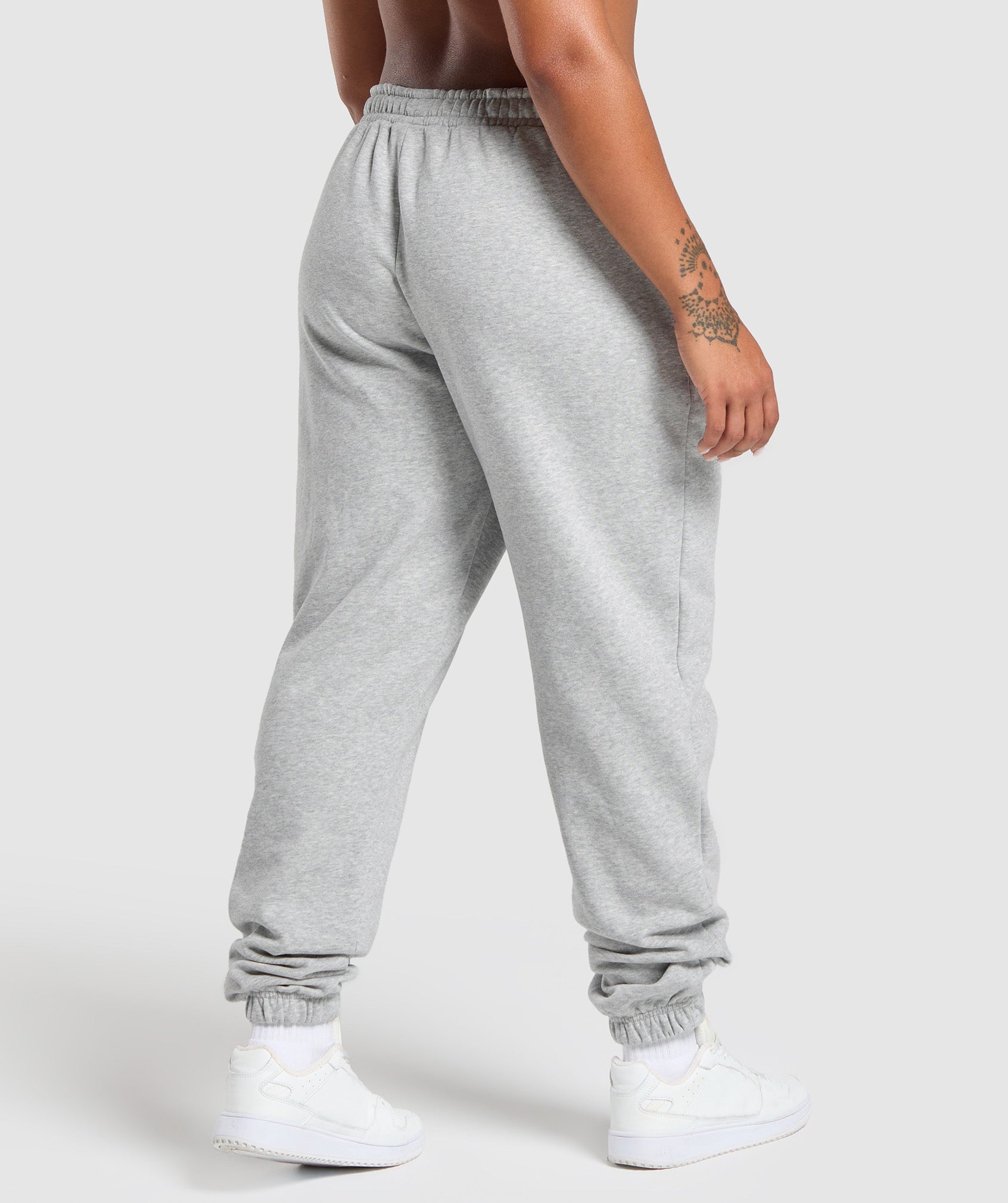 gymshark-strength-department-graphic-joggers-light-grey-core-marl-ss25
