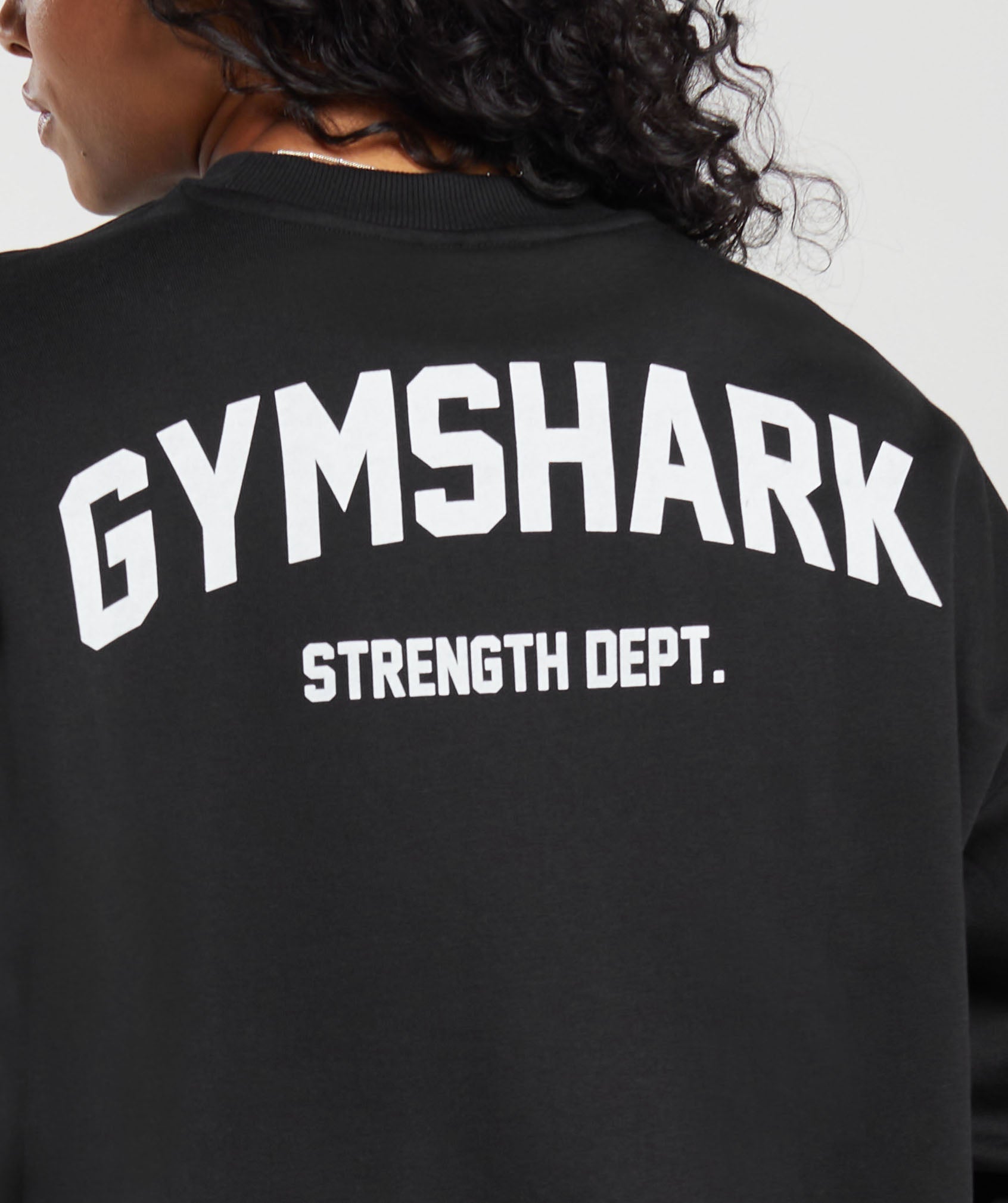 gymshark-strength-department-graphic-oversized-sweatshirt-black-aw23