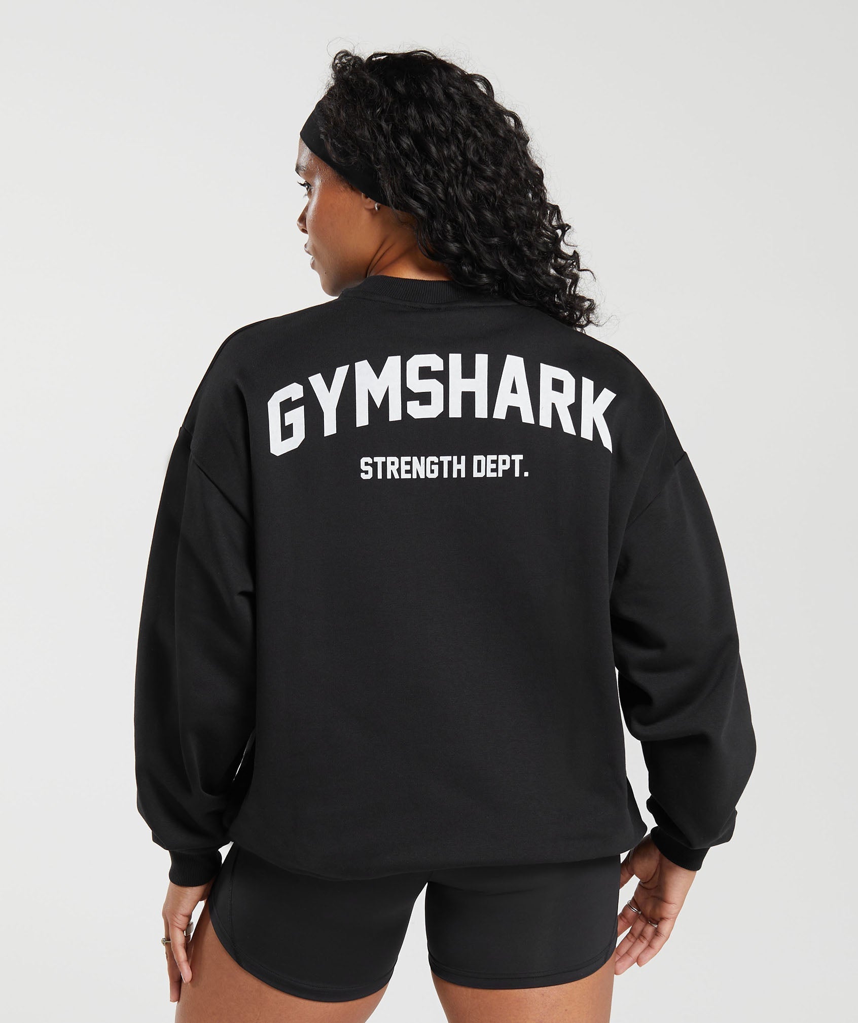 gymshark-strength-department-graphic-oversized-sweatshirt-black-aw23