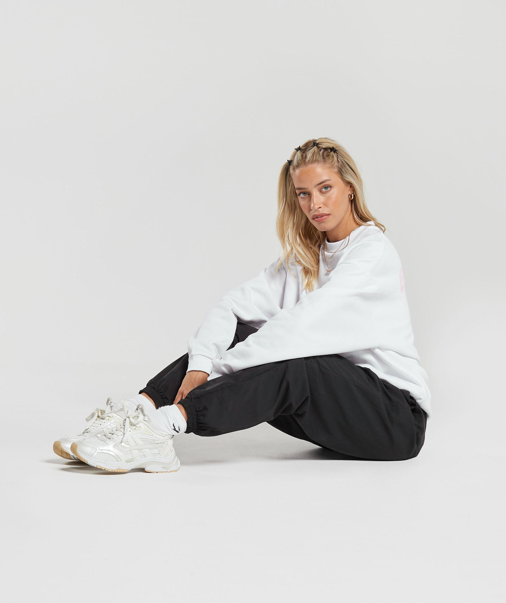 gymshark-strength-department-graphic-oversized-sweatshirt-white-aw23