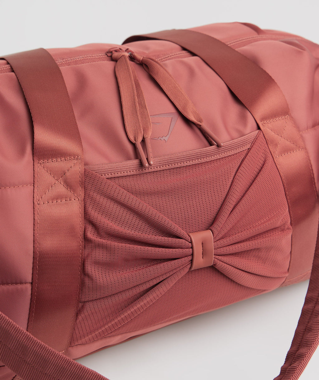 gymshark-studio-holdall-rose-brown-aw22