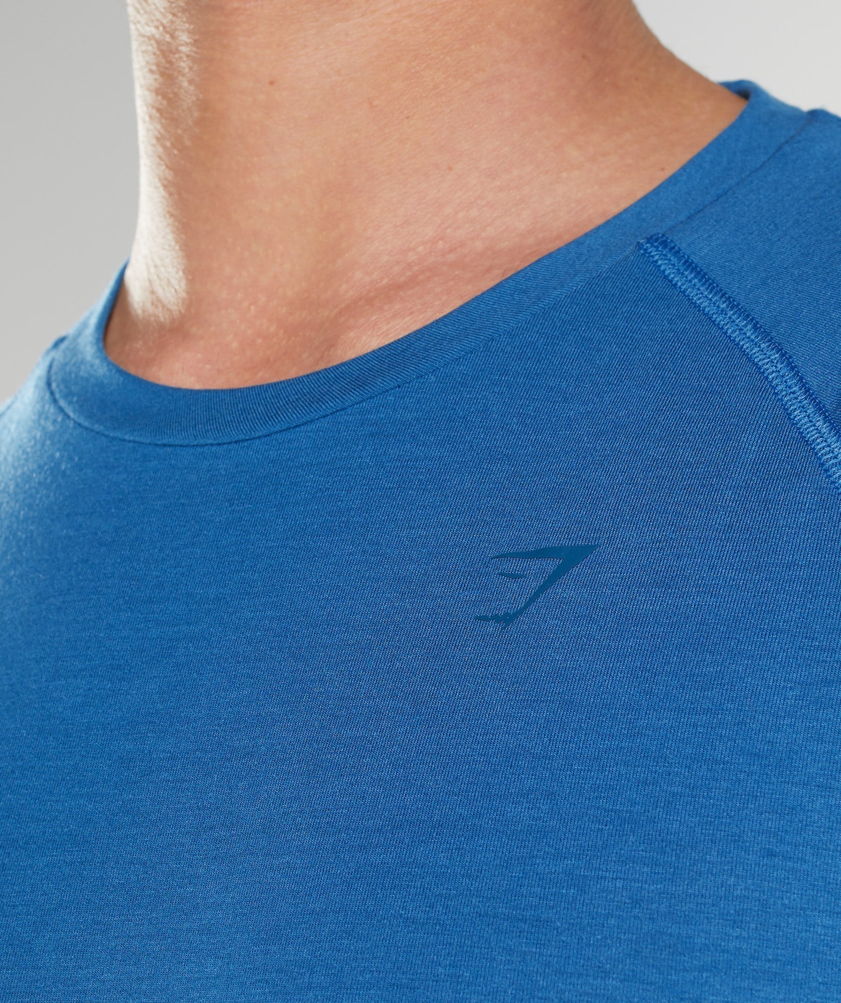 gymshark-studio-t-shirt-lakeside-blue-aw22
