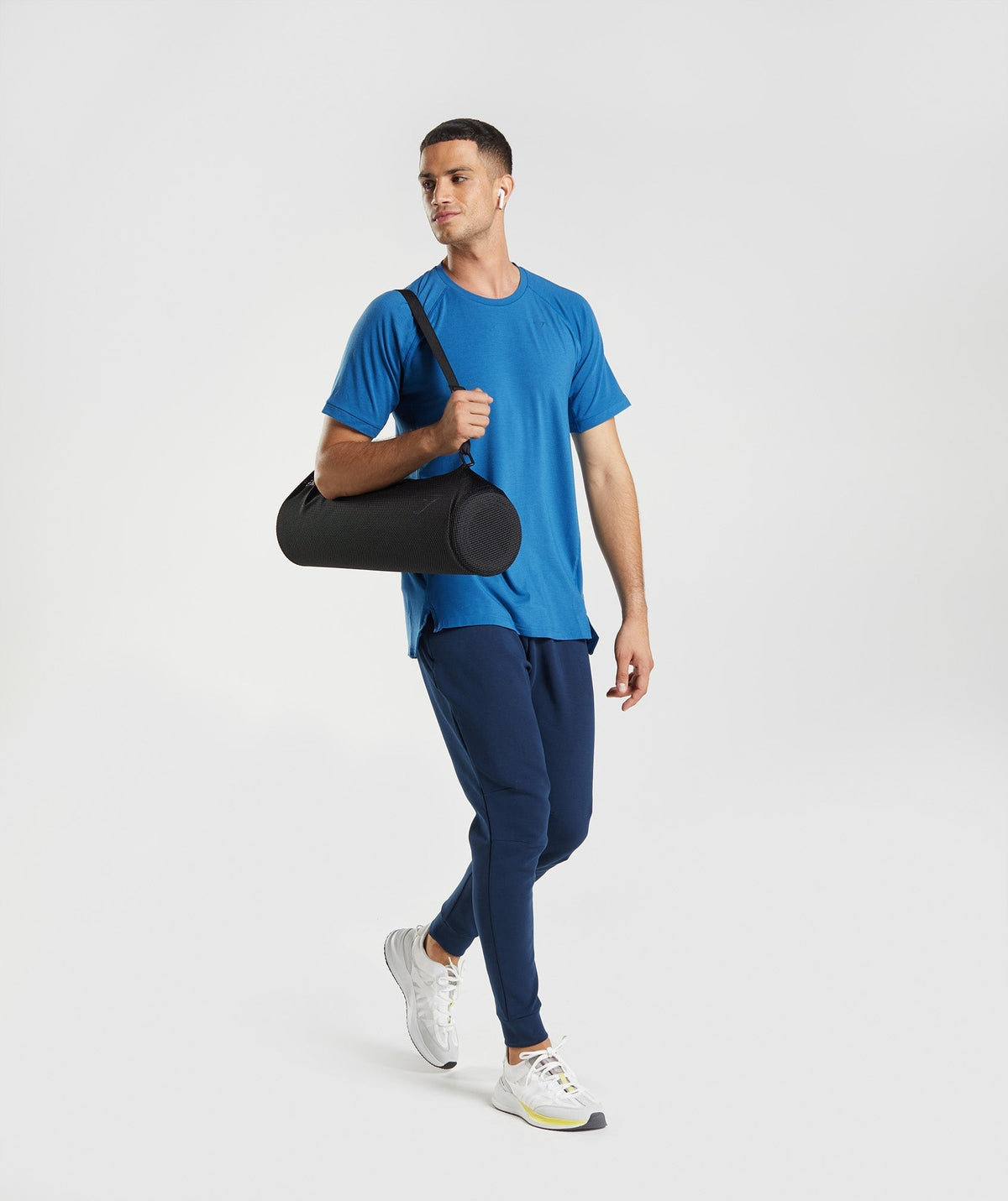 gymshark-studio-t-shirt-lakeside-blue-aw22