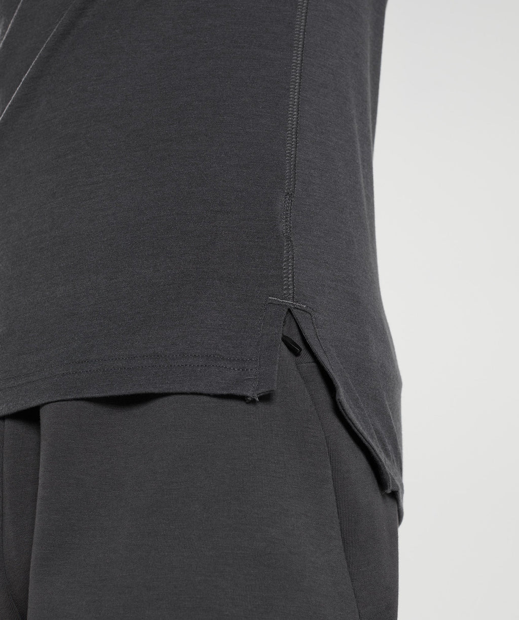 gymshark-studio-t-shirt-onyx-grey-aw22
