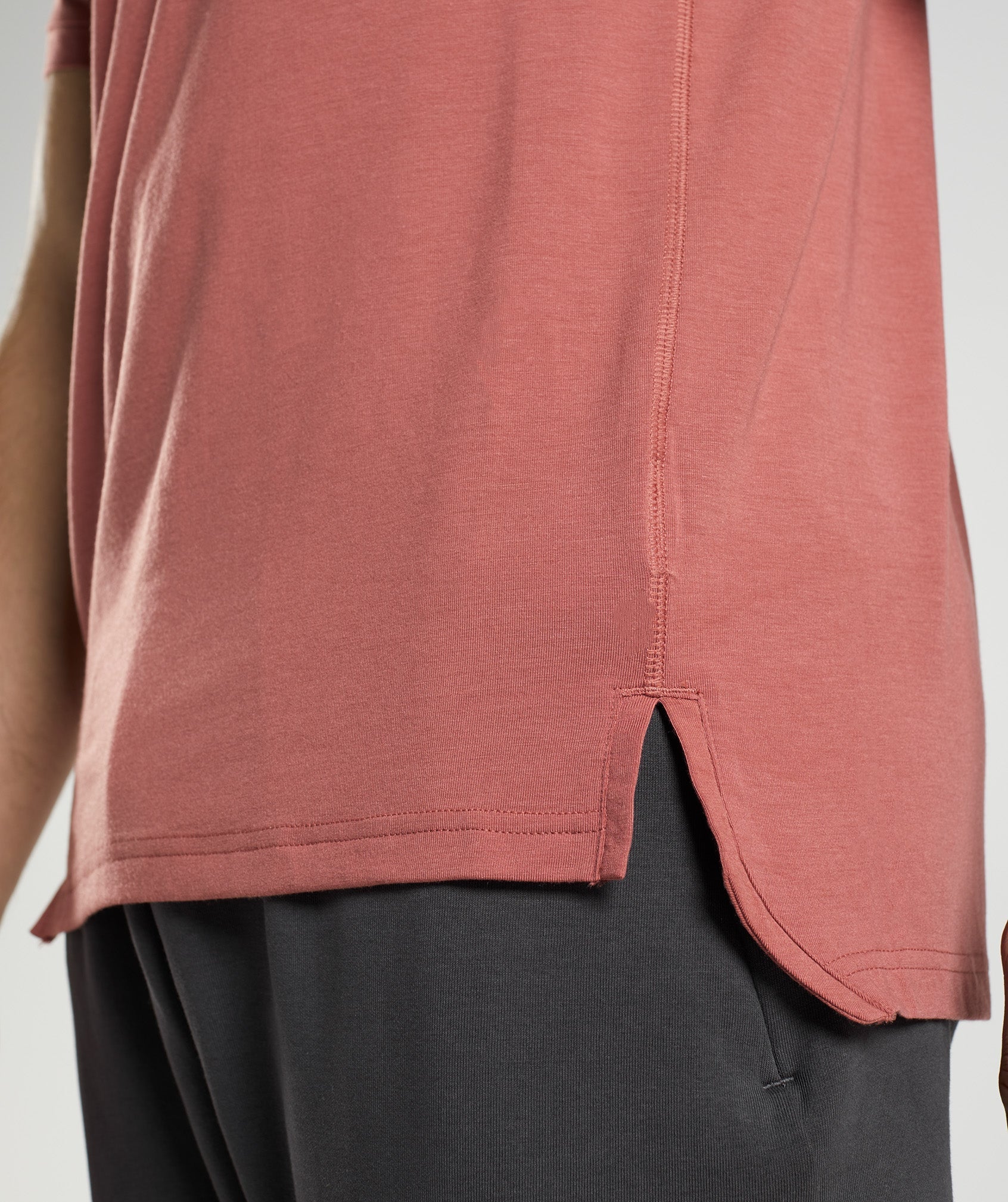 gymshark-studio-t-shirt-rose-brown-aw22