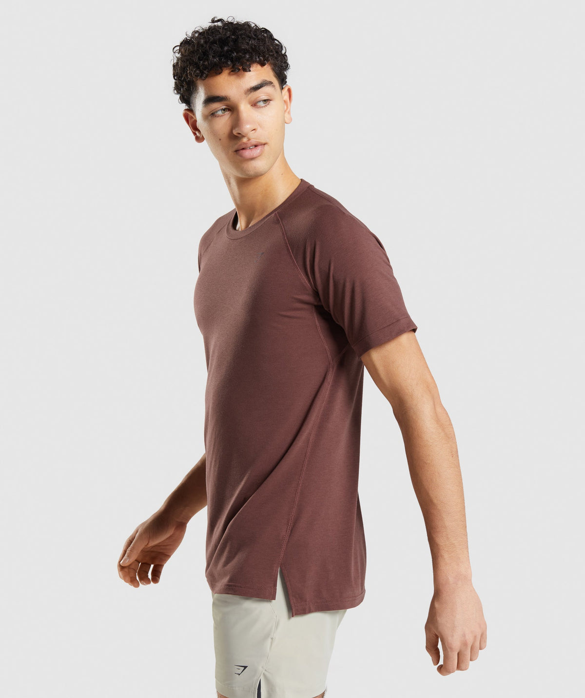 gymshark-studio-amplify-t-shirt-cherry-brown-ss22