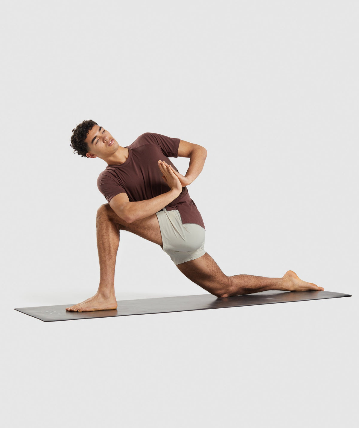 gymshark-studio-amplify-t-shirt-cherry-brown-ss22