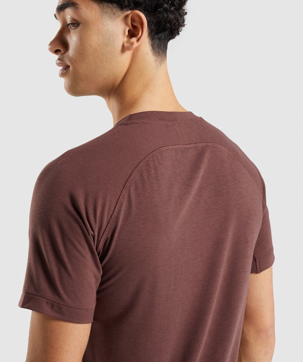 gymshark-studio-amplify-t-shirt-cherry-brown-ss22