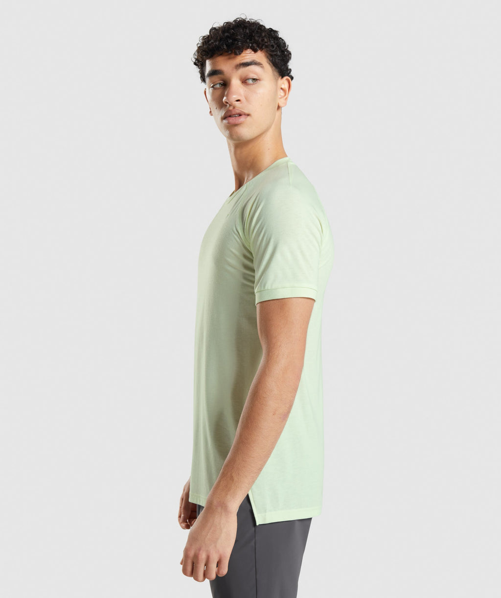 gymshark-studio-amplify-t-shirt-cucumber-green-ss22