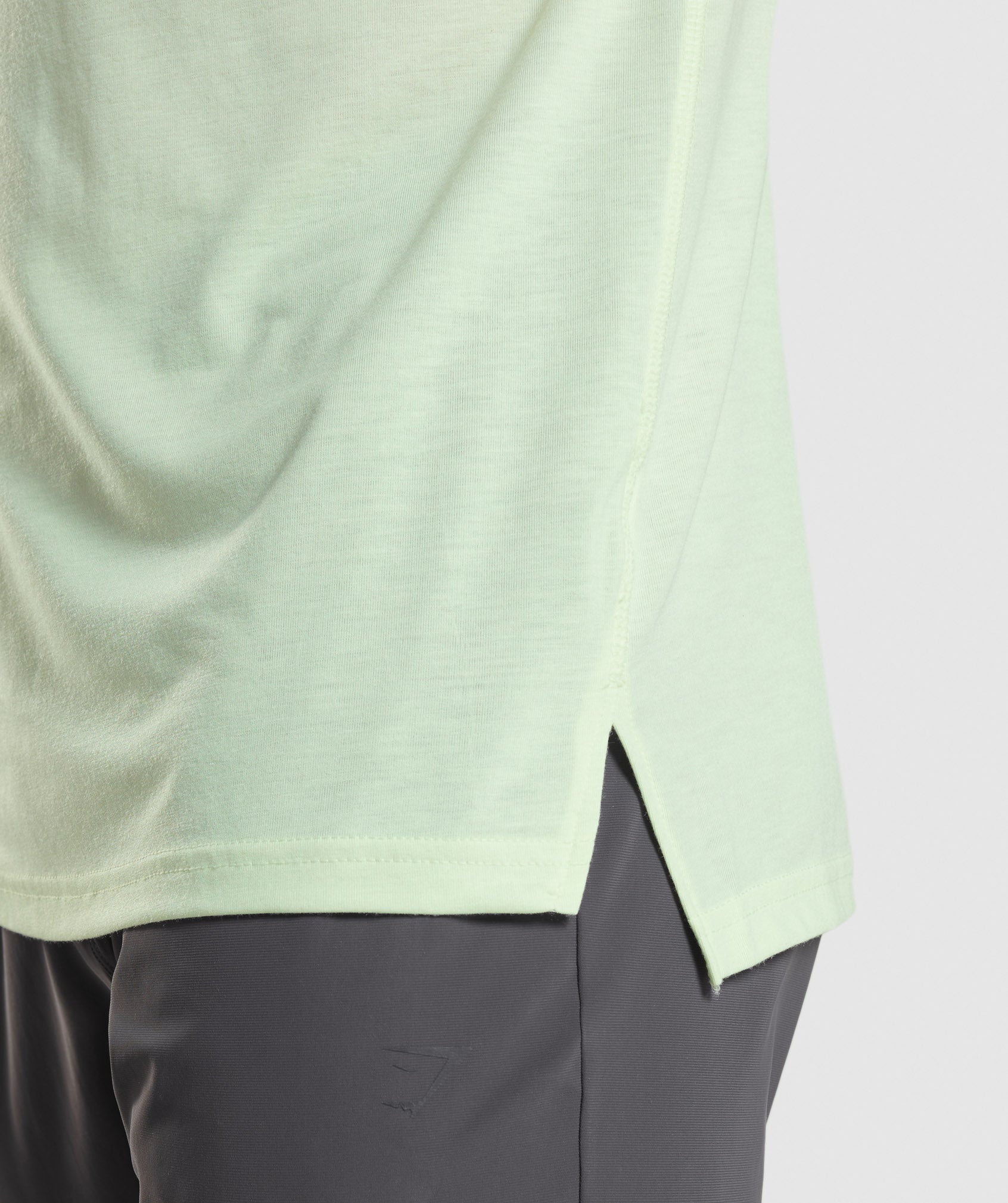 gymshark-studio-amplify-t-shirt-cucumber-green-ss22