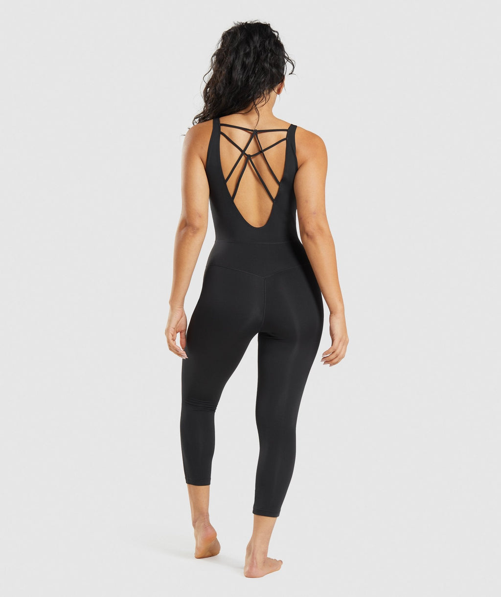 gymshark-studio-all-in-one-black-aw21