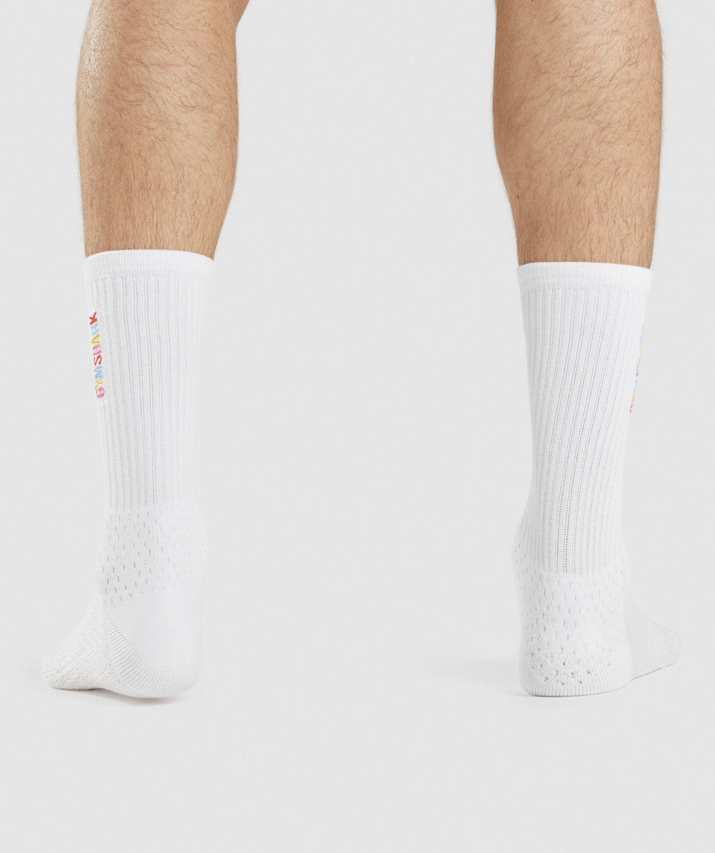 gymshark-sundae-crew-socks-white-aw21