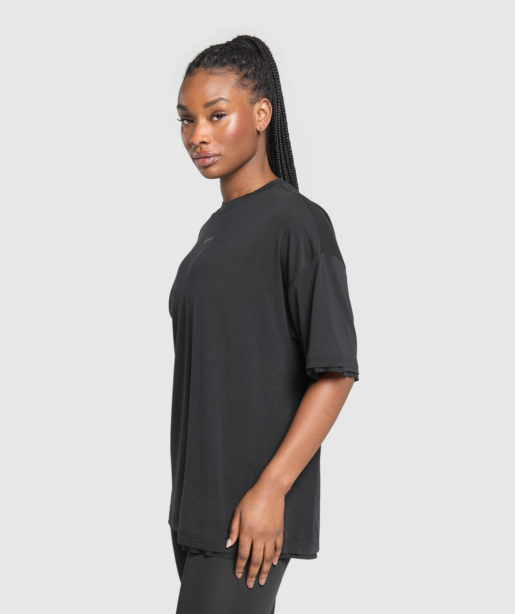 gymshark-superset-graphic-t-shirt-black-ss25