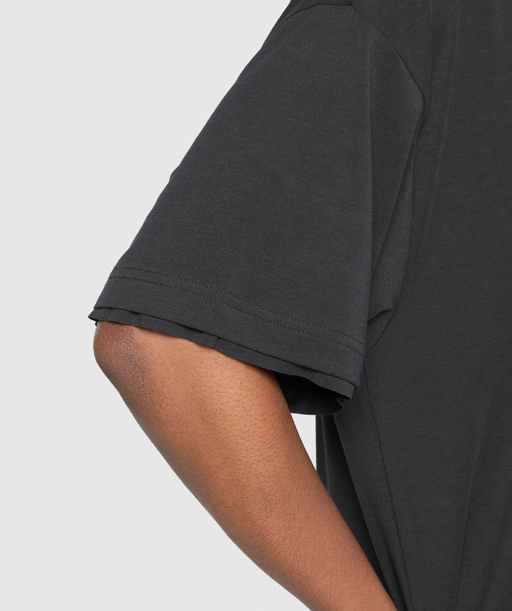 gymshark-superset-graphic-t-shirt-black-ss25