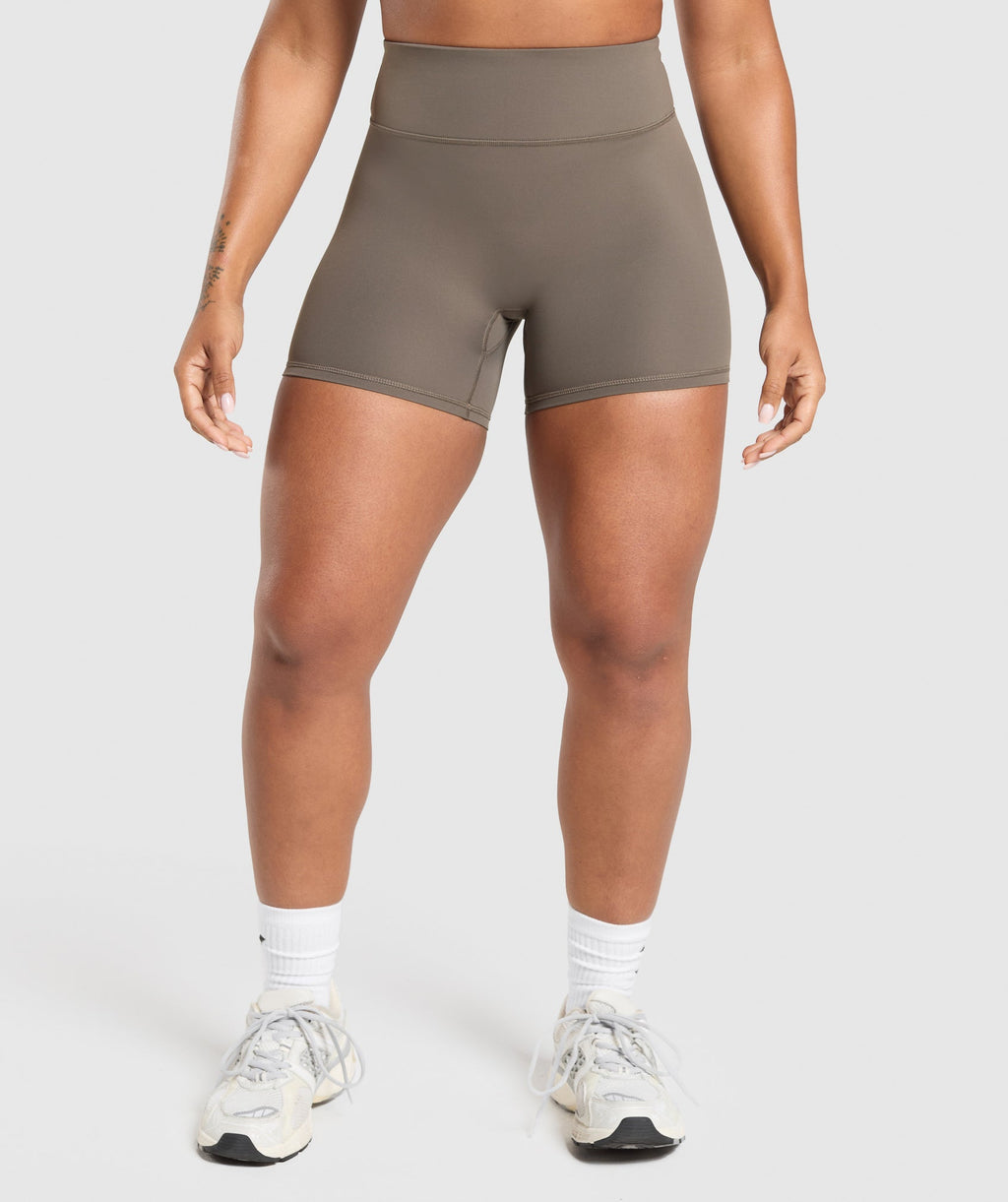 gymshark-superset-pocket-shorts-camo-brown-ss25