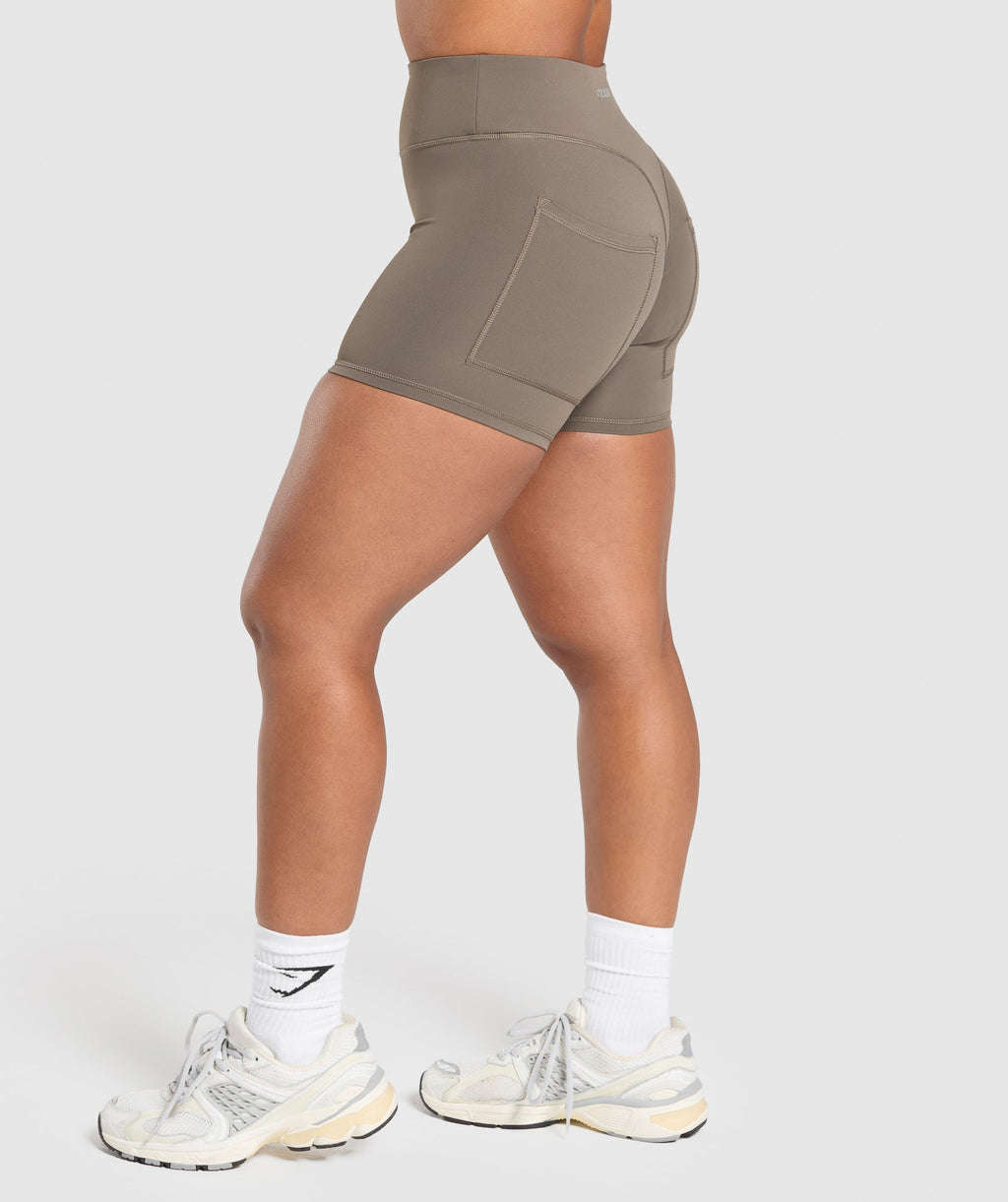 gymshark-superset-pocket-shorts-camo-brown-ss25