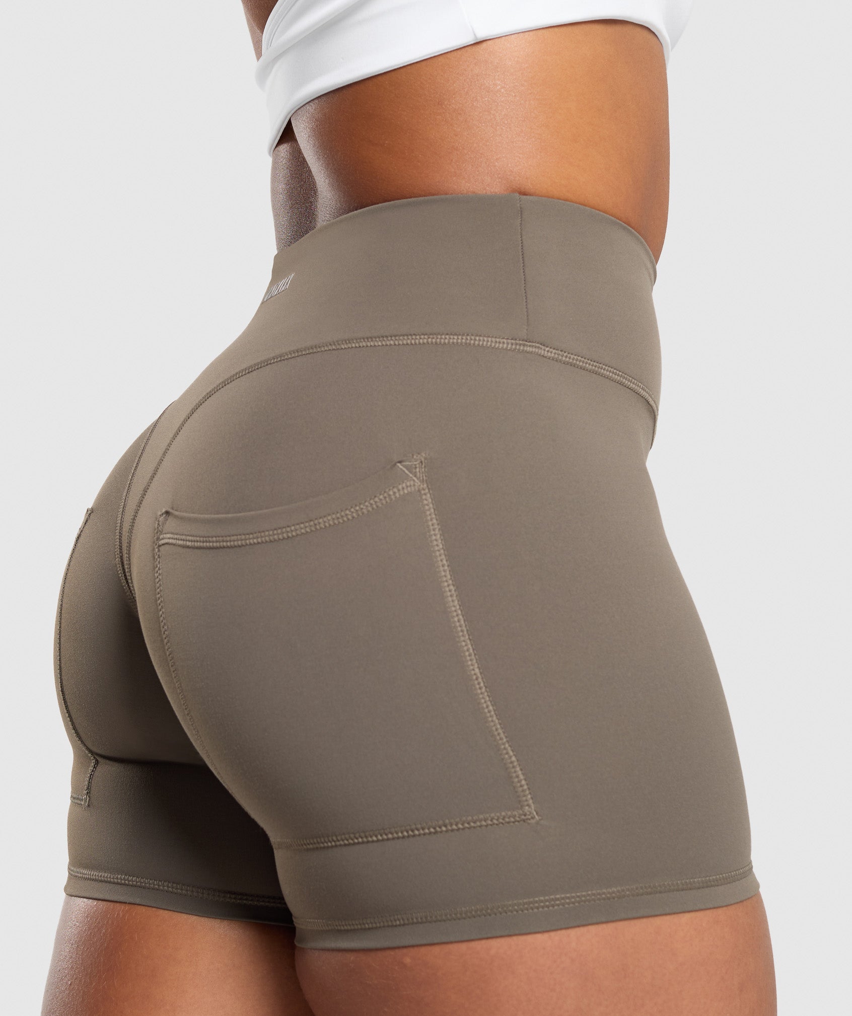 gymshark-superset-pocket-shorts-camo-brown-ss25