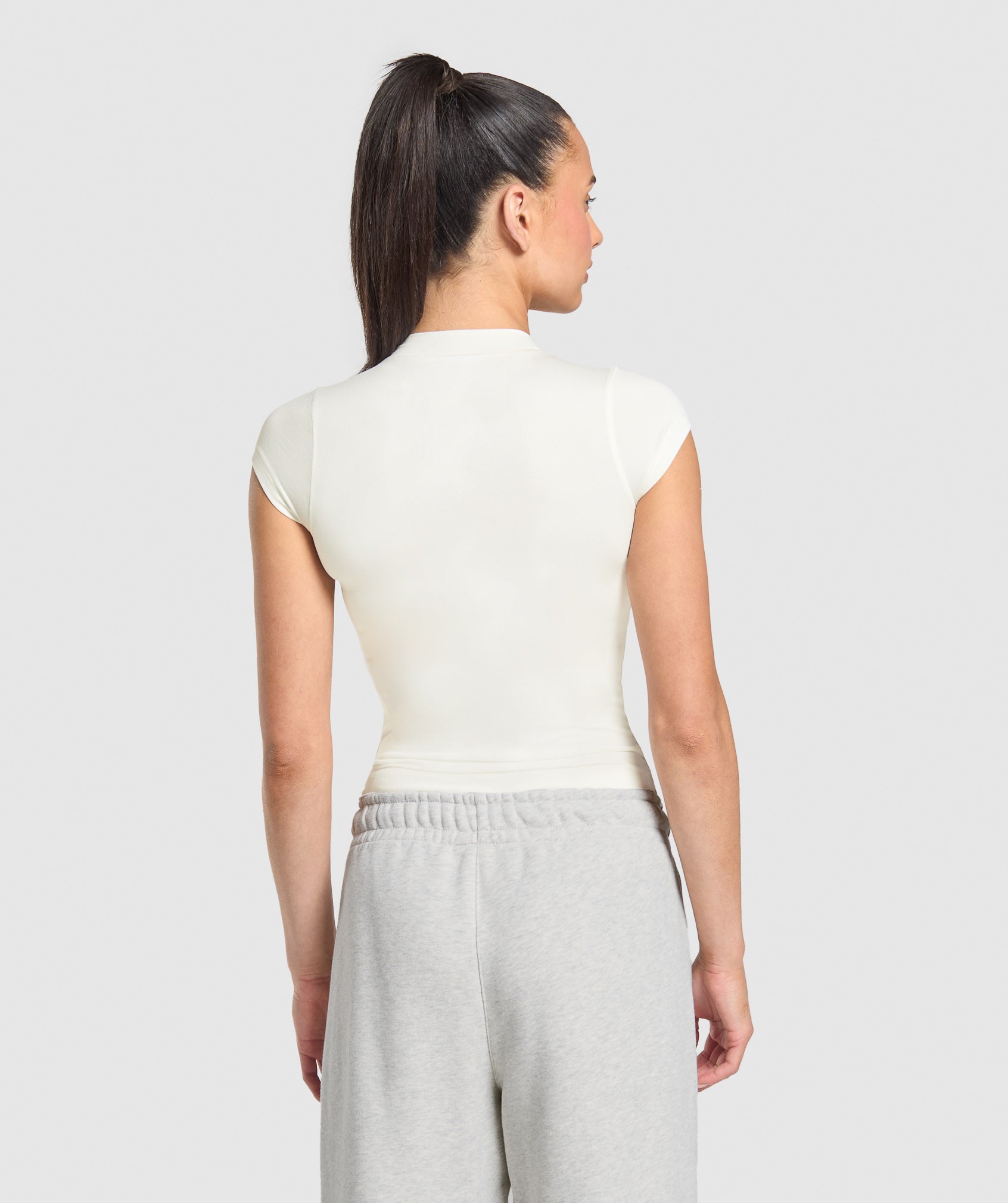 gymshark-supersoft-t-shirt-soft-white-ss25