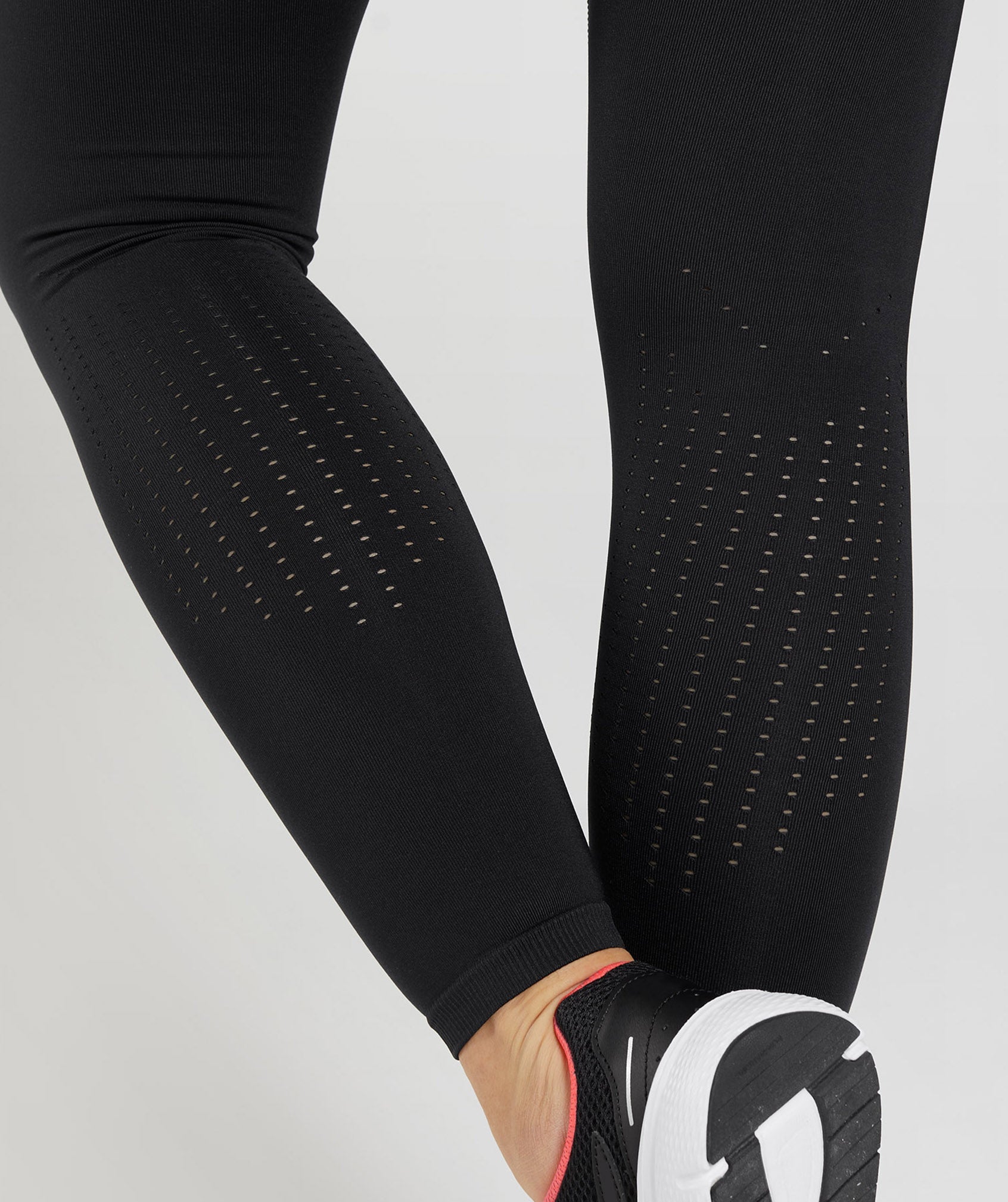 gymshark-sweat-seamless-sculpt-leggings-black-aw22