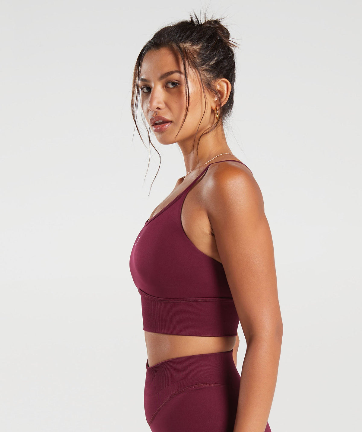 gymshark-sweat-seamless-longline-sports-bra-plum-pink-aw23