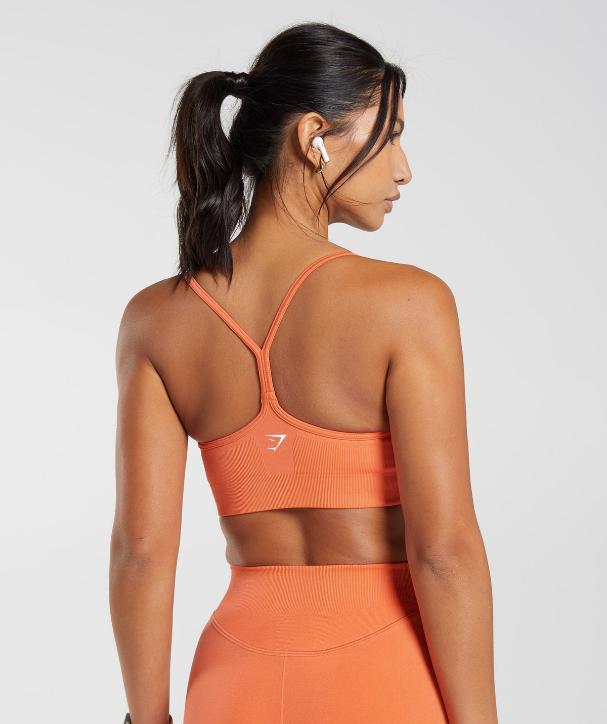 gymshark-sweat-seamless-sports-bra-aerospace-orange-ss23