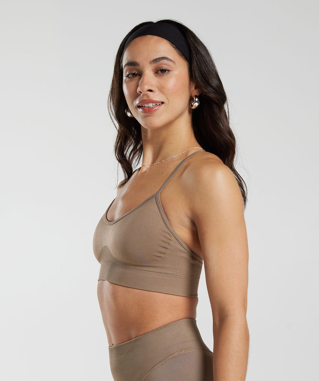 gymshark-sweat-seamless-sports-bra-fossil-brown-ss23