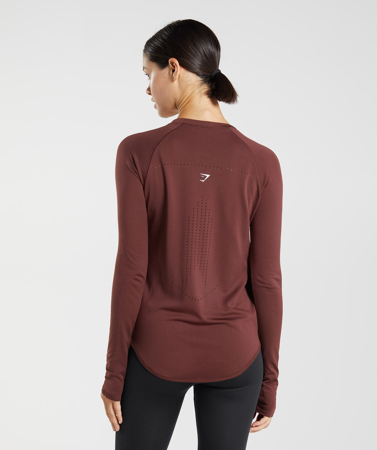 gymshark-sweat-seamless-long-sleeve-top-baked-maroon-aw22