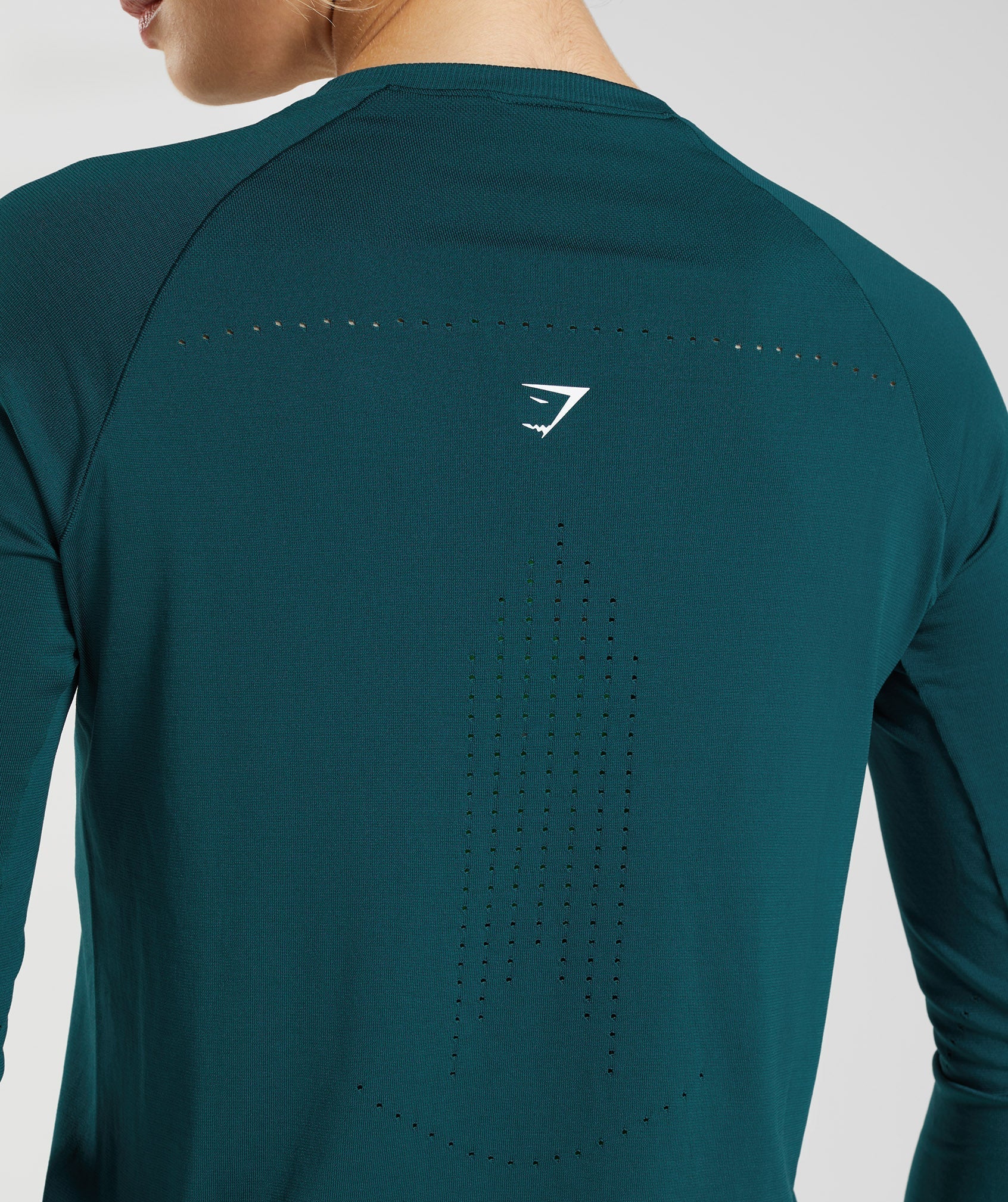 gymshark-sweat-seamless-long-sleeve-top-winter-teal-aw22